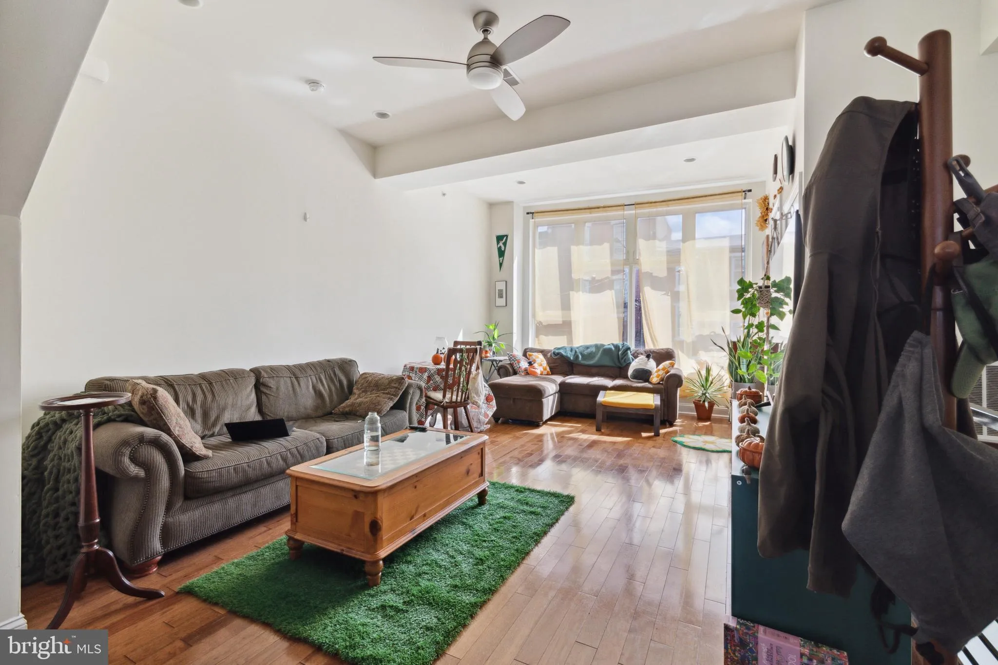 Philadelphia, Pennsylvania 19125, United States, 3 Bedrooms Bedrooms, ,Residential,Contingent,81541