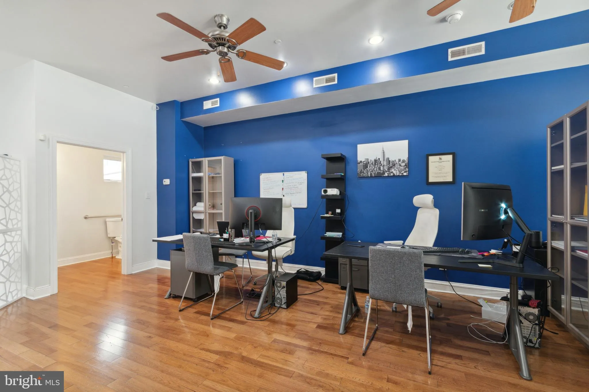 Philadelphia, Pennsylvania 19125, United States, 3 Bedrooms Bedrooms, ,Residential,Contingent,81541