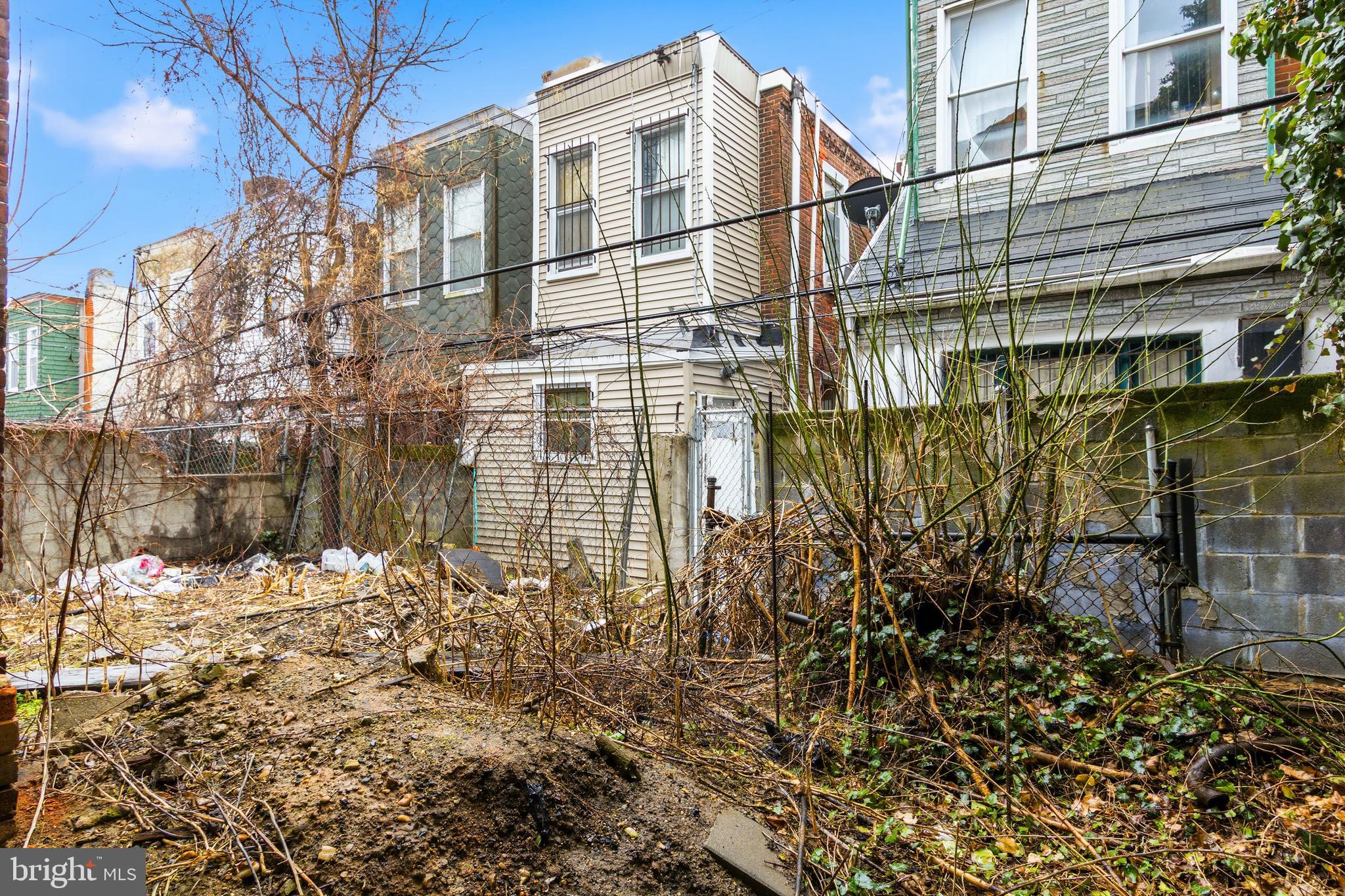 STRAWBERRY MANSION - Residential