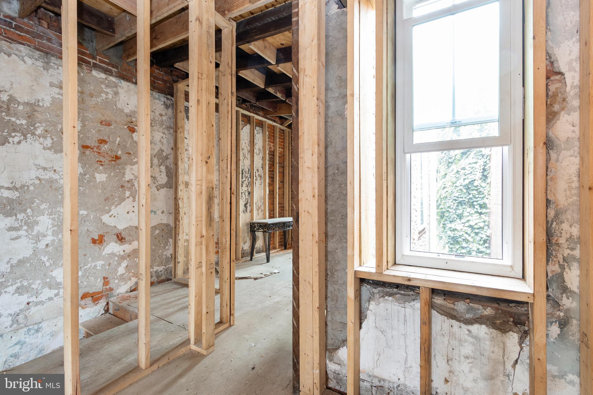 STRAWBERRY MANSION - Residential