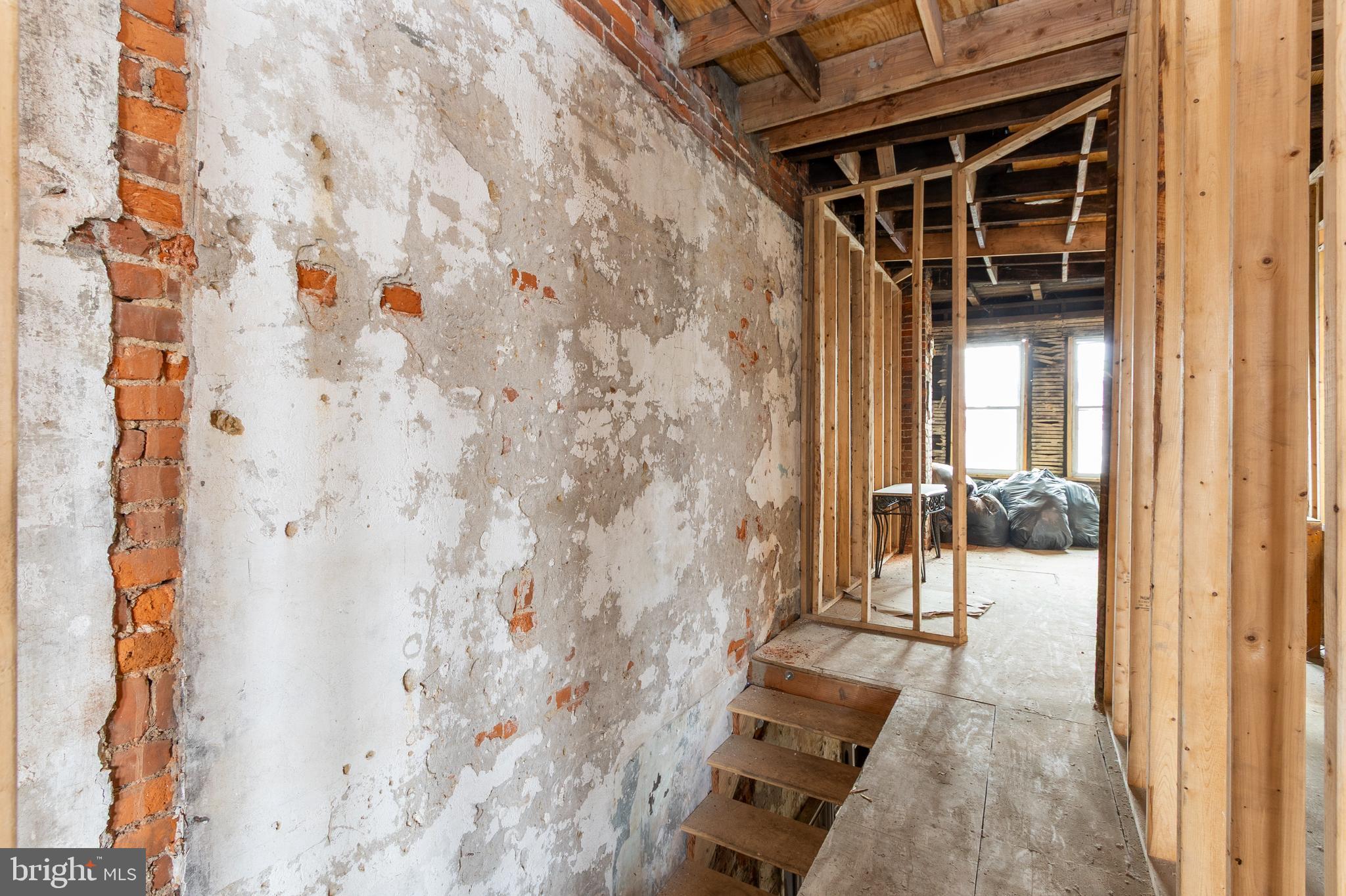 STRAWBERRY MANSION - Residential