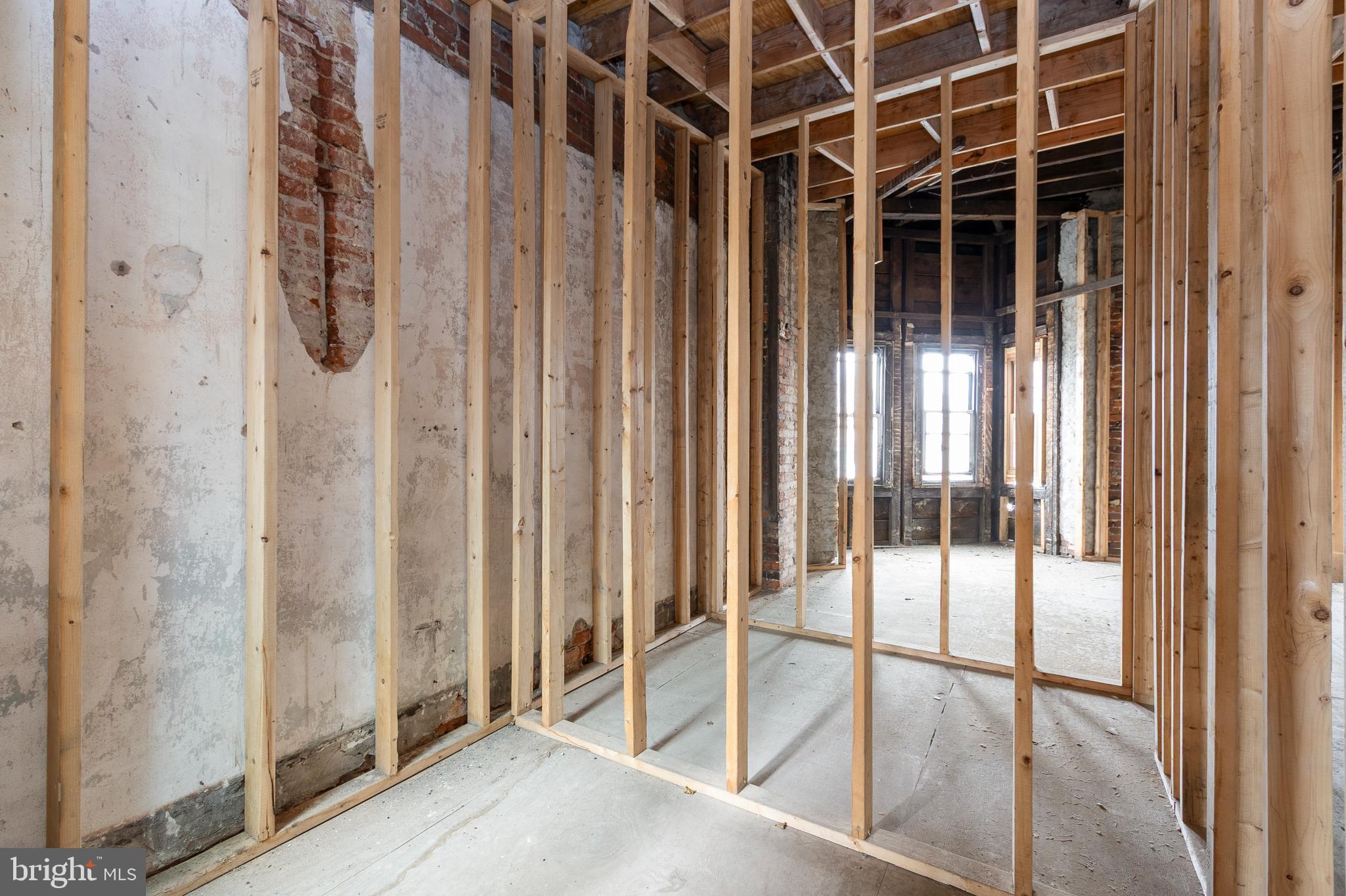 STRAWBERRY MANSION - Residential