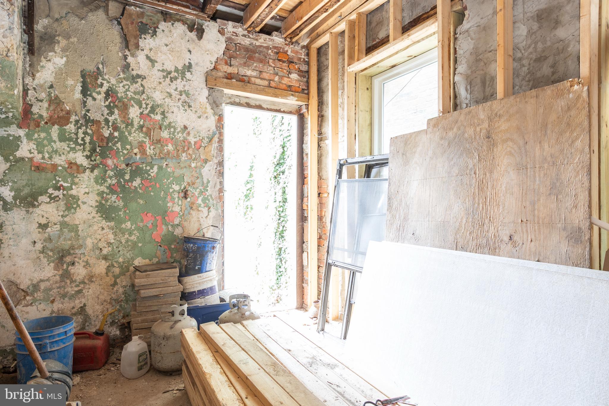 STRAWBERRY MANSION - Residential