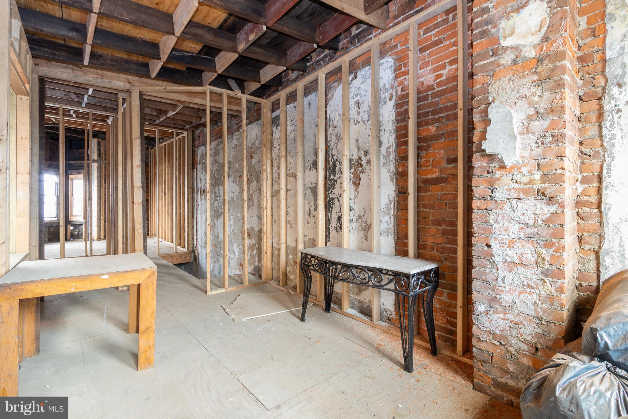 STRAWBERRY MANSION - Residential