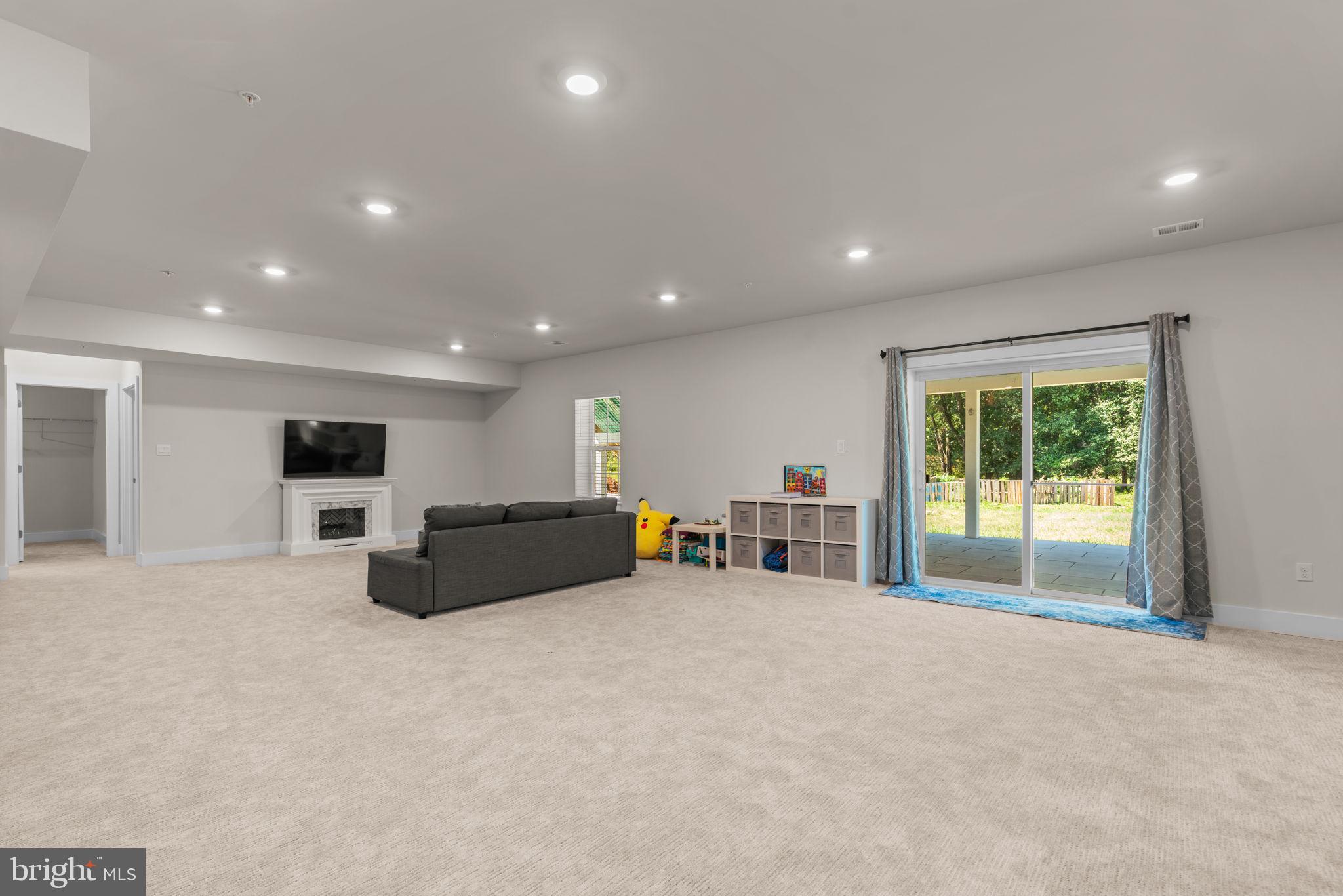 GOSHEN HUNT HILLS - Residential