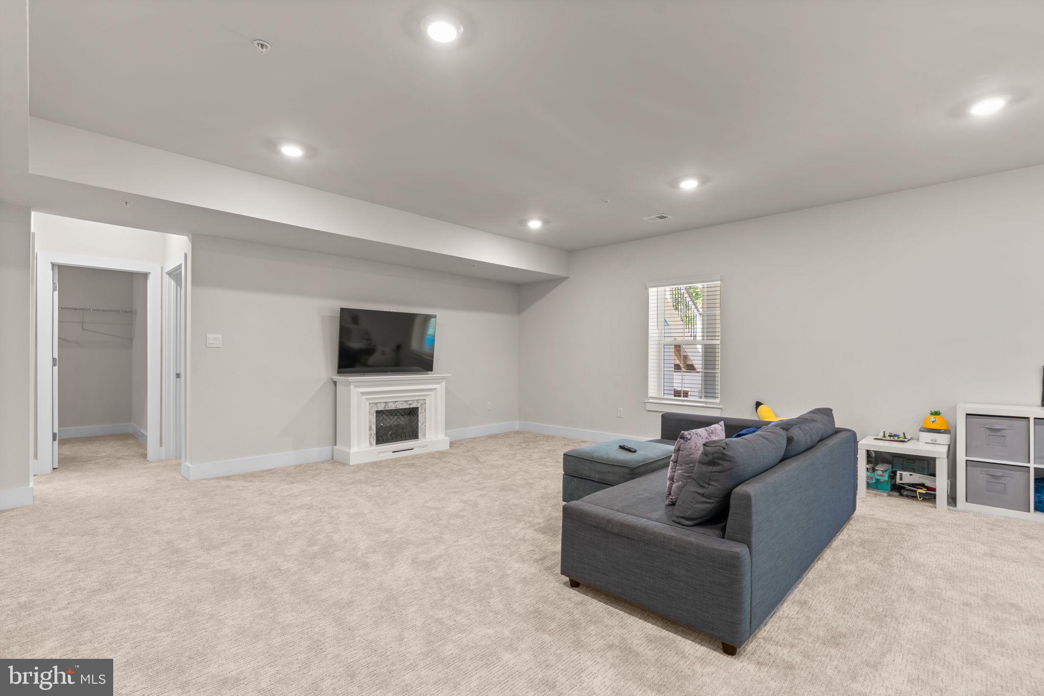 GOSHEN HUNT HILLS - Residential