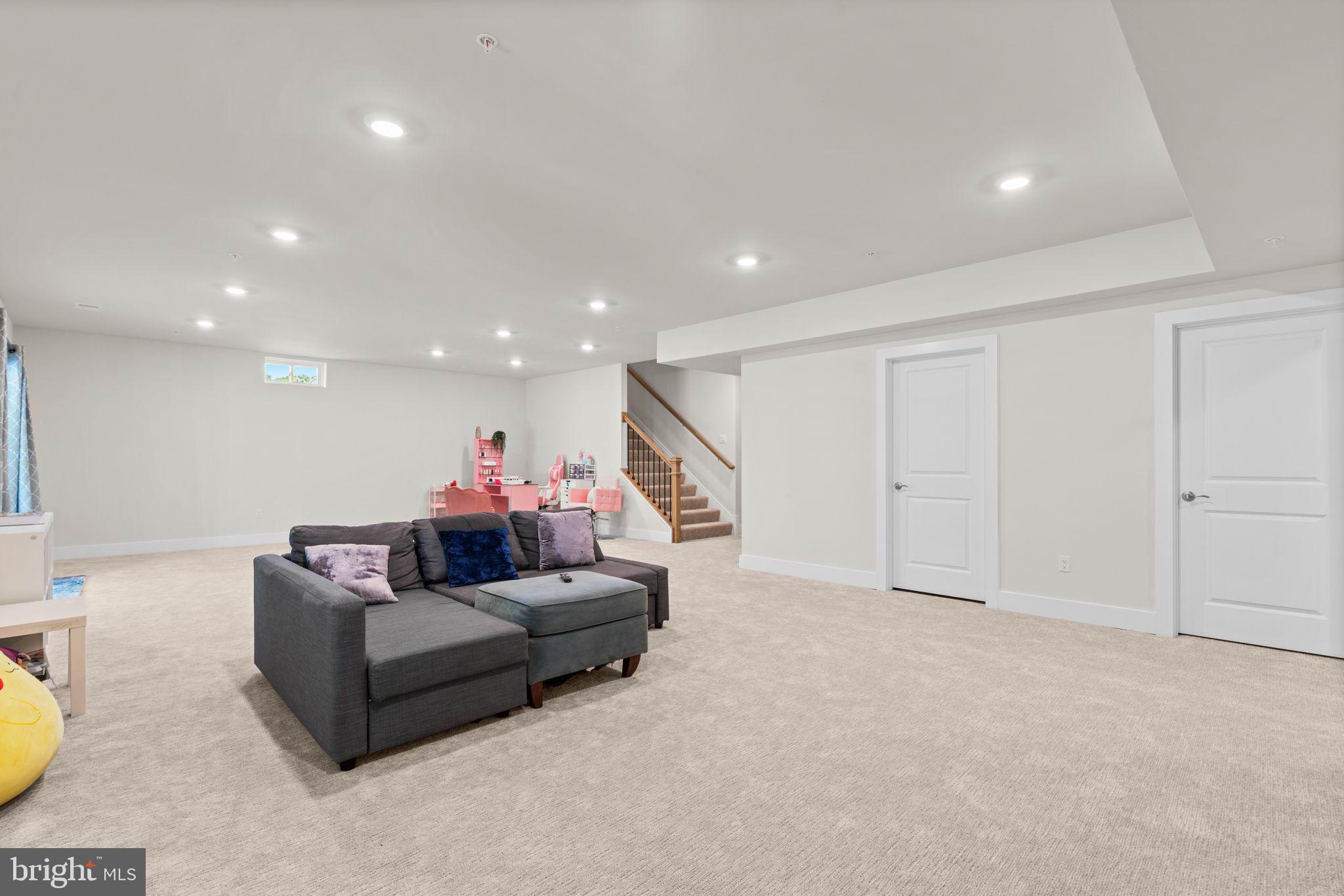 GOSHEN HUNT HILLS - Residential