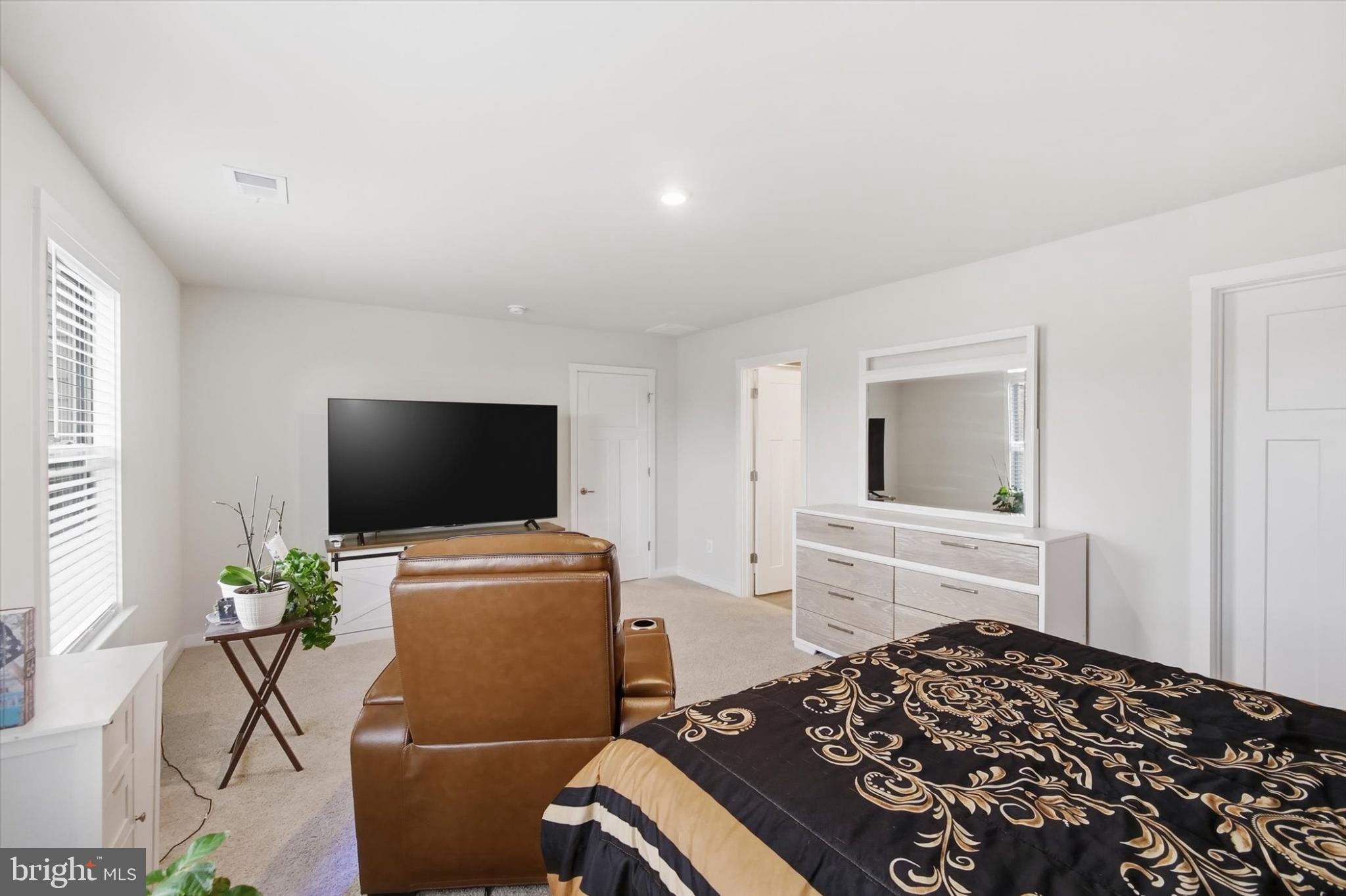 SOUTH BROOK - Residential