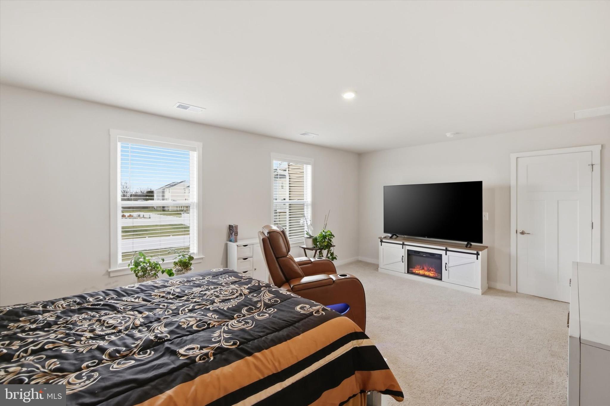 SOUTH BROOK - Residential