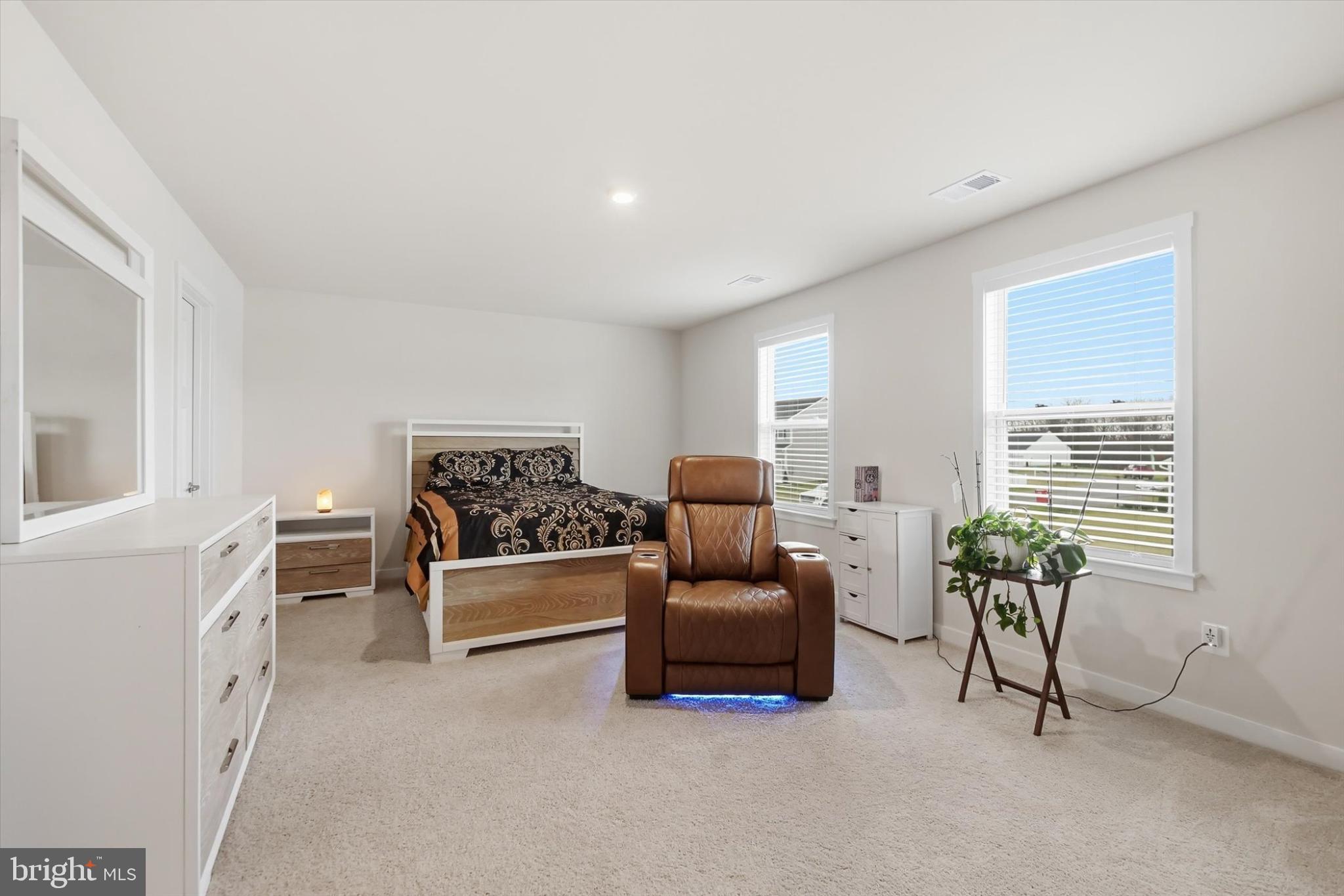 SOUTH BROOK - Residential