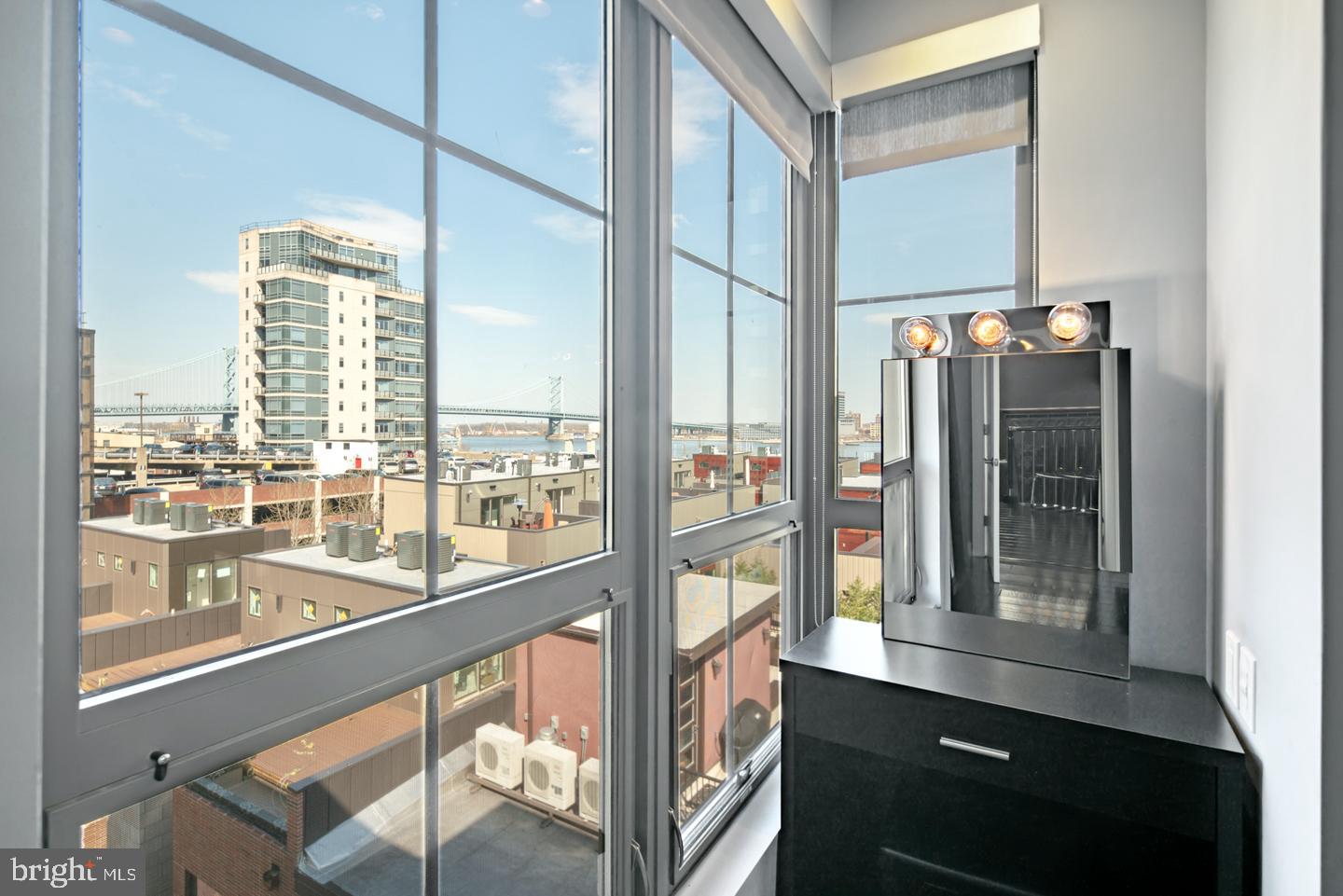 SOCIETY HILL - Residential