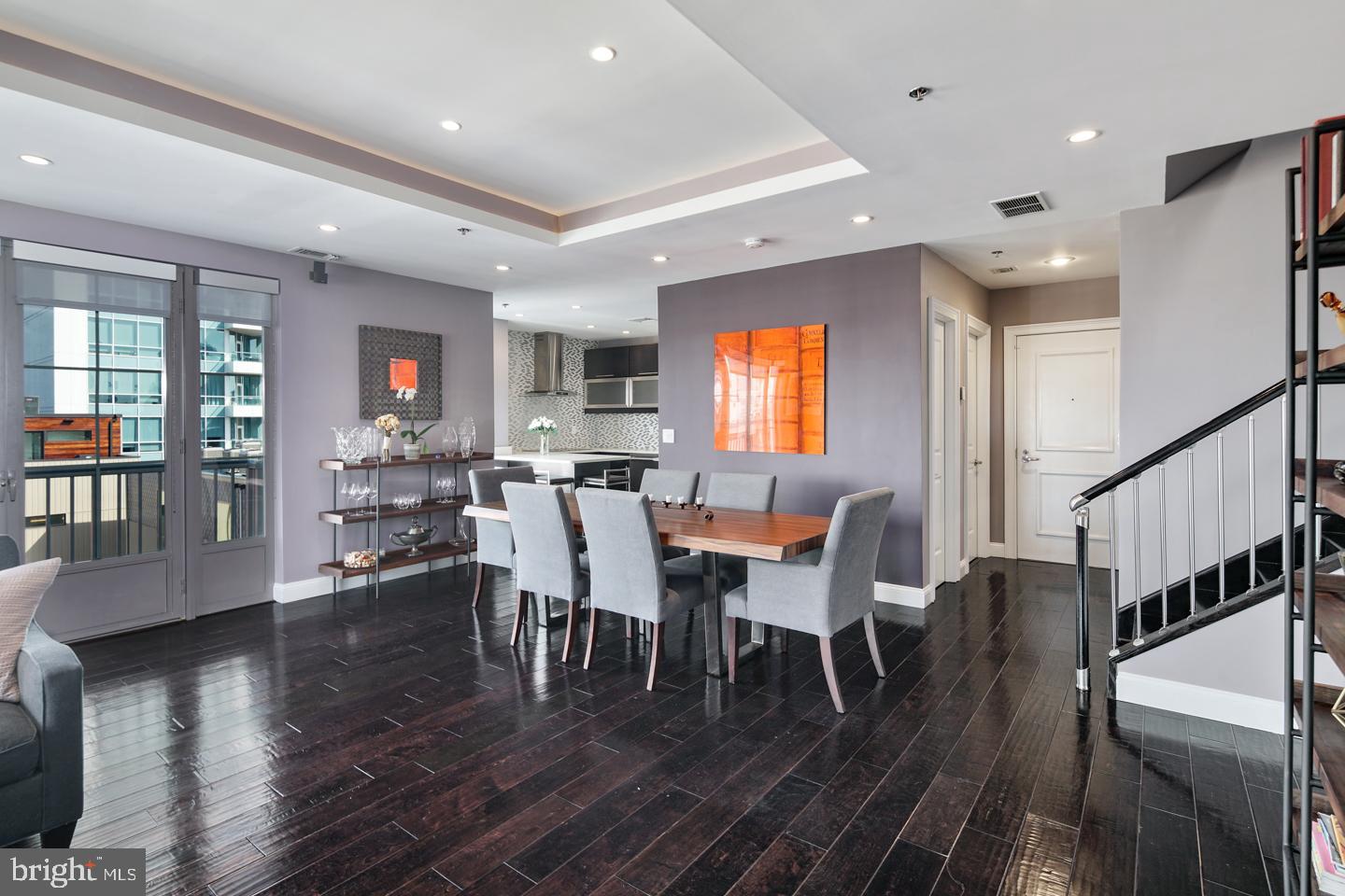 SOCIETY HILL - Residential