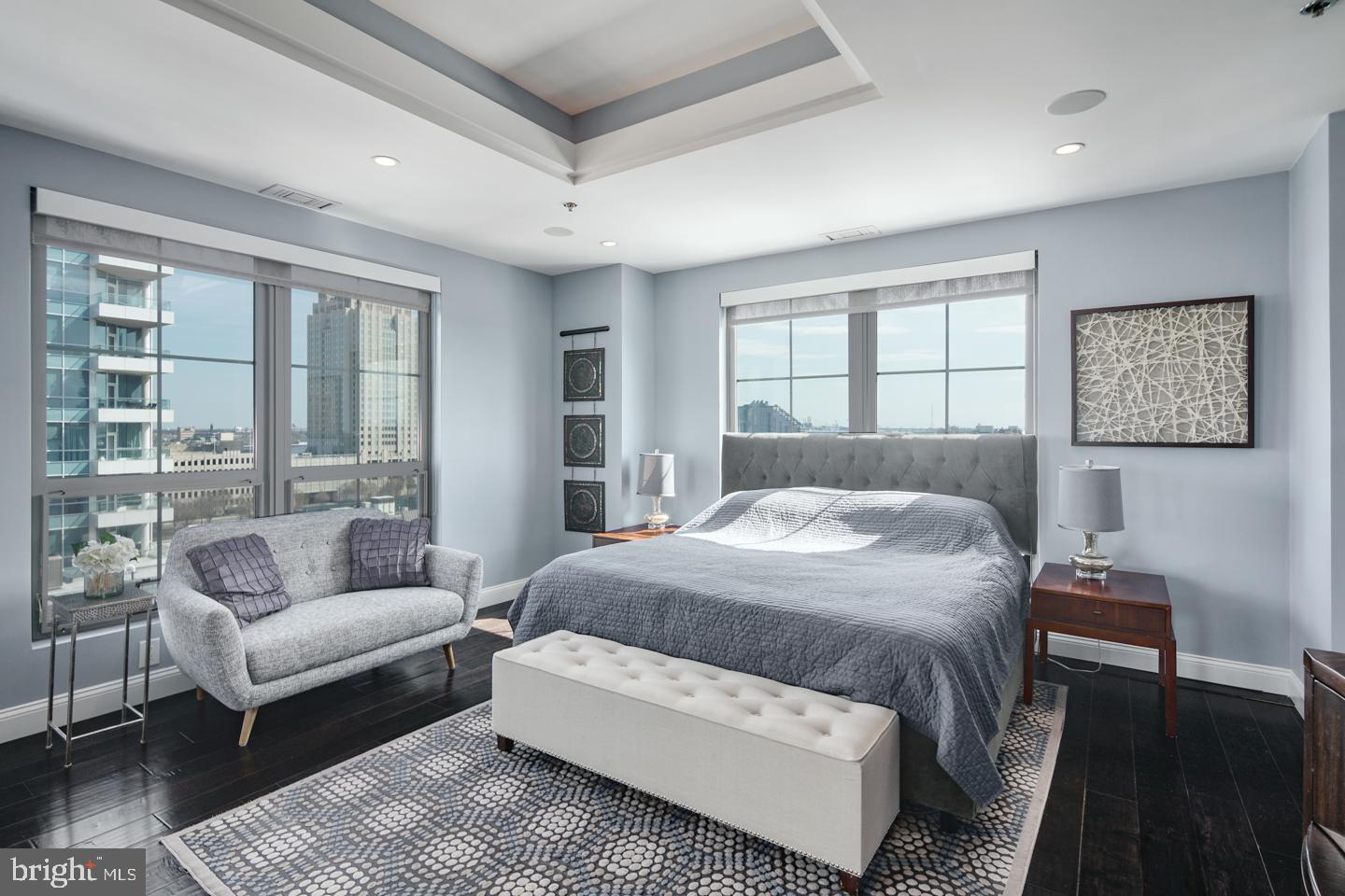 SOCIETY HILL - Residential