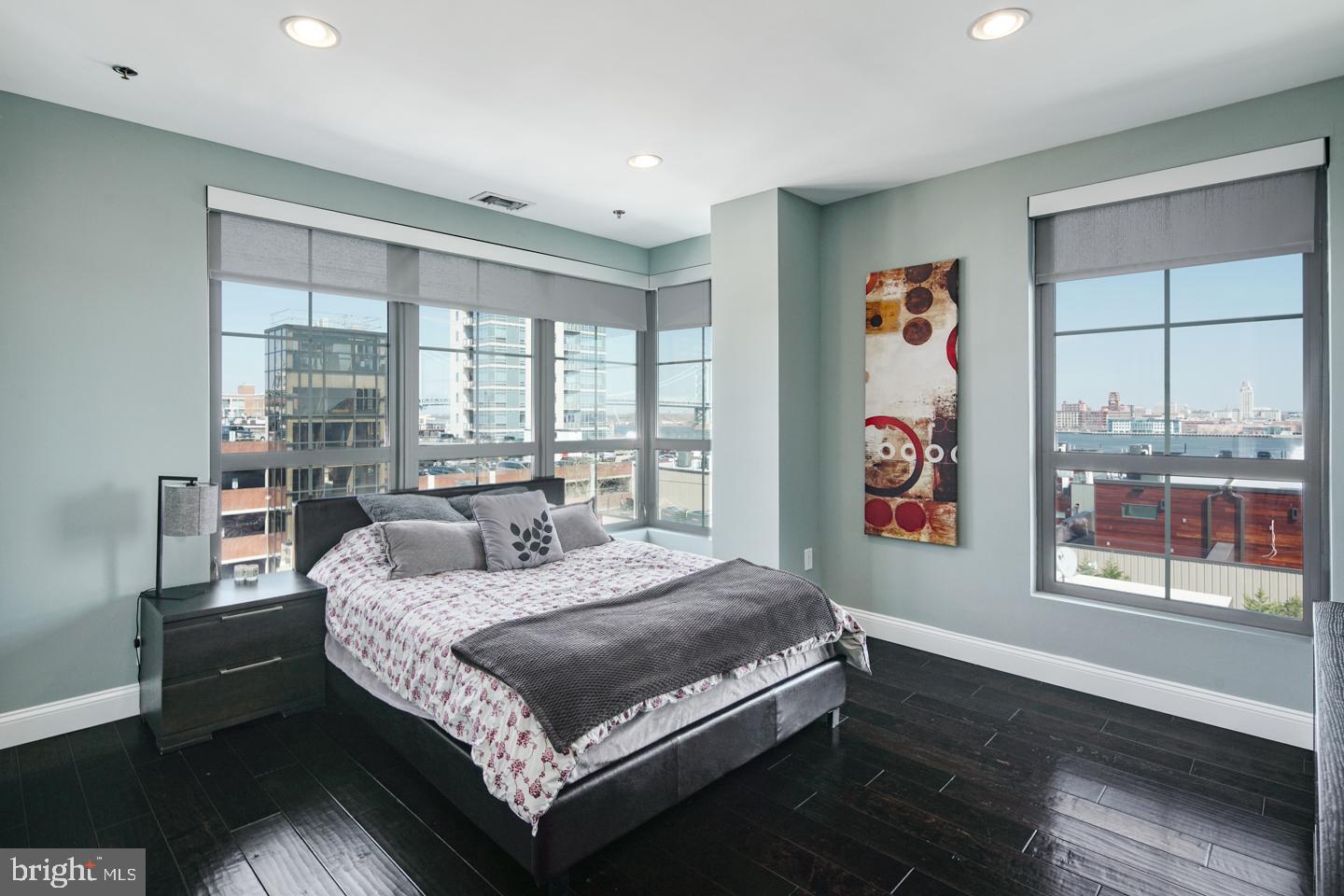 SOCIETY HILL - Residential