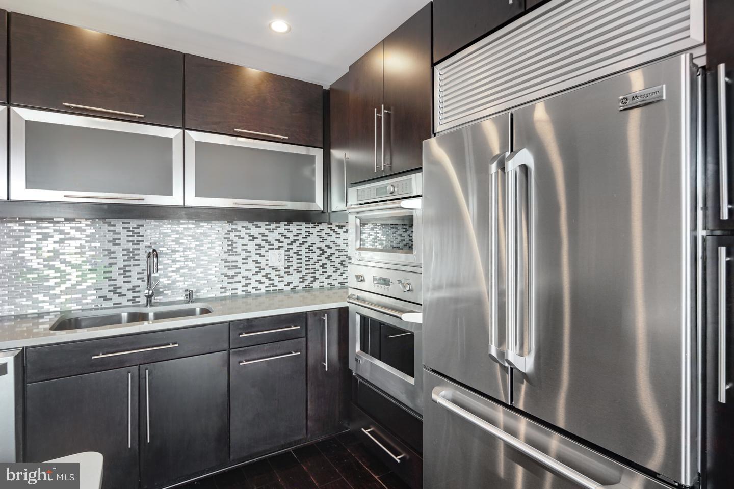 SOCIETY HILL - Residential