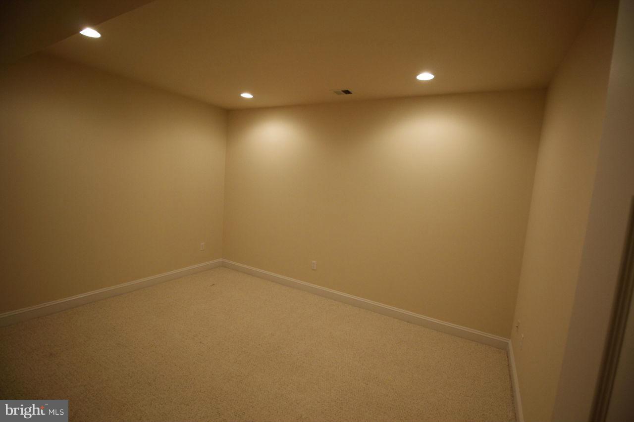 POWELLS LANDING - Residential Lease