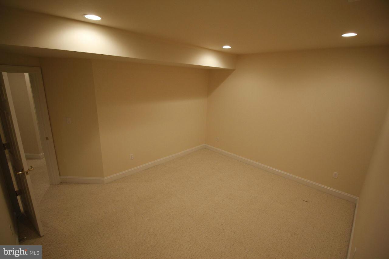 POWELLS LANDING - Residential Lease