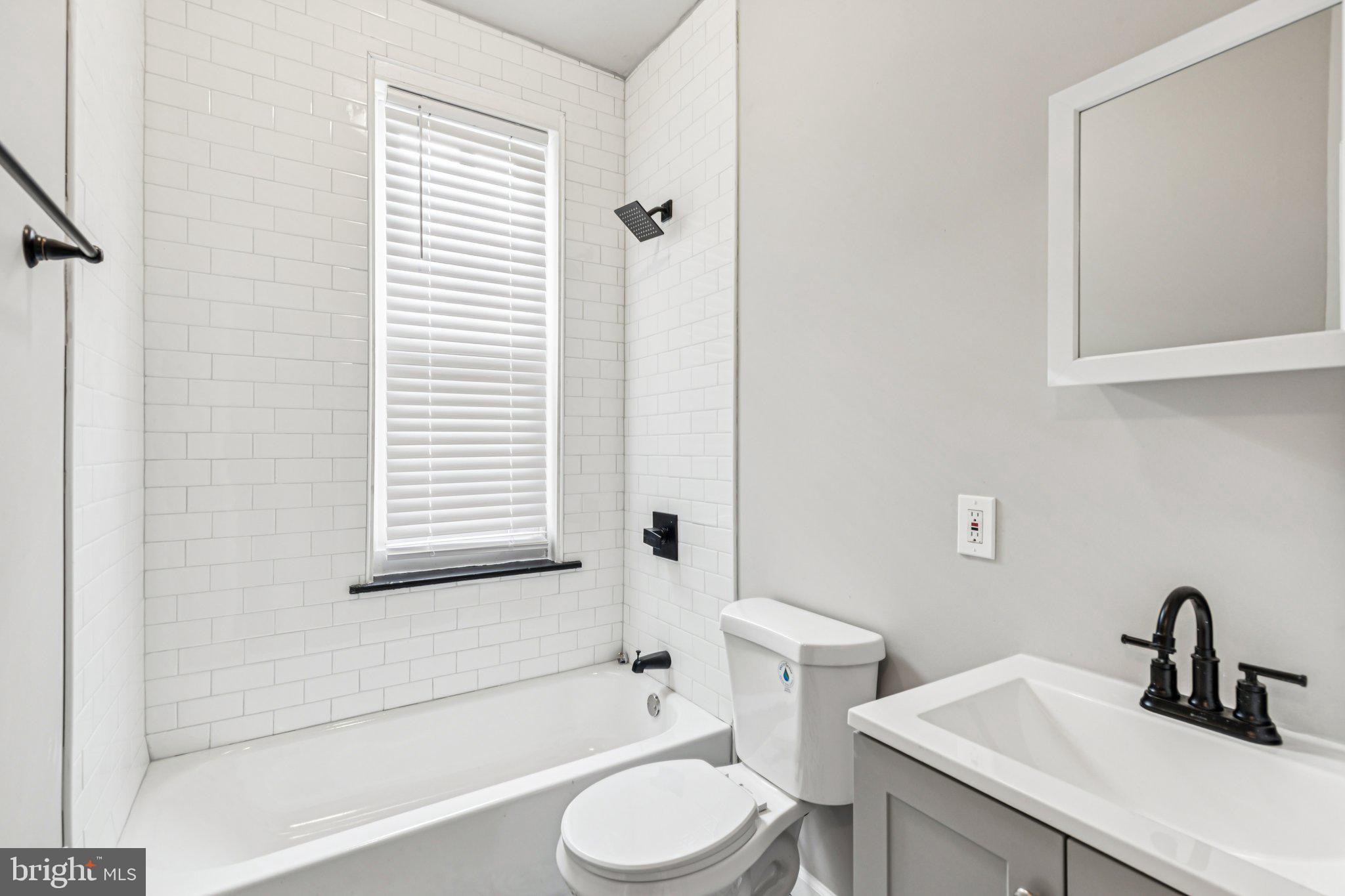 STRAWBERRY MANSION - Residential