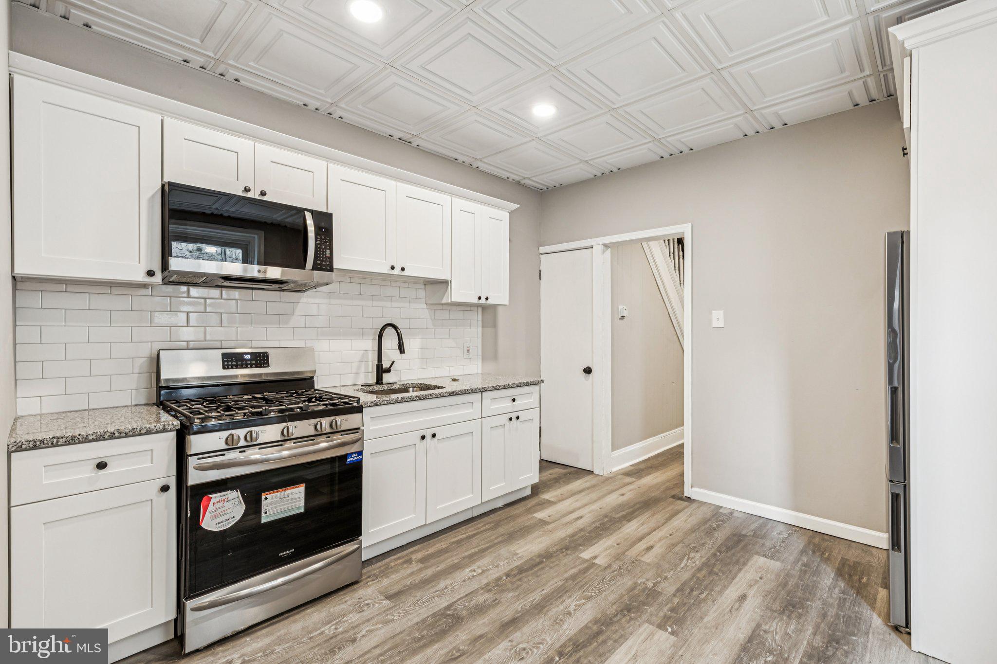 STRAWBERRY MANSION - Residential