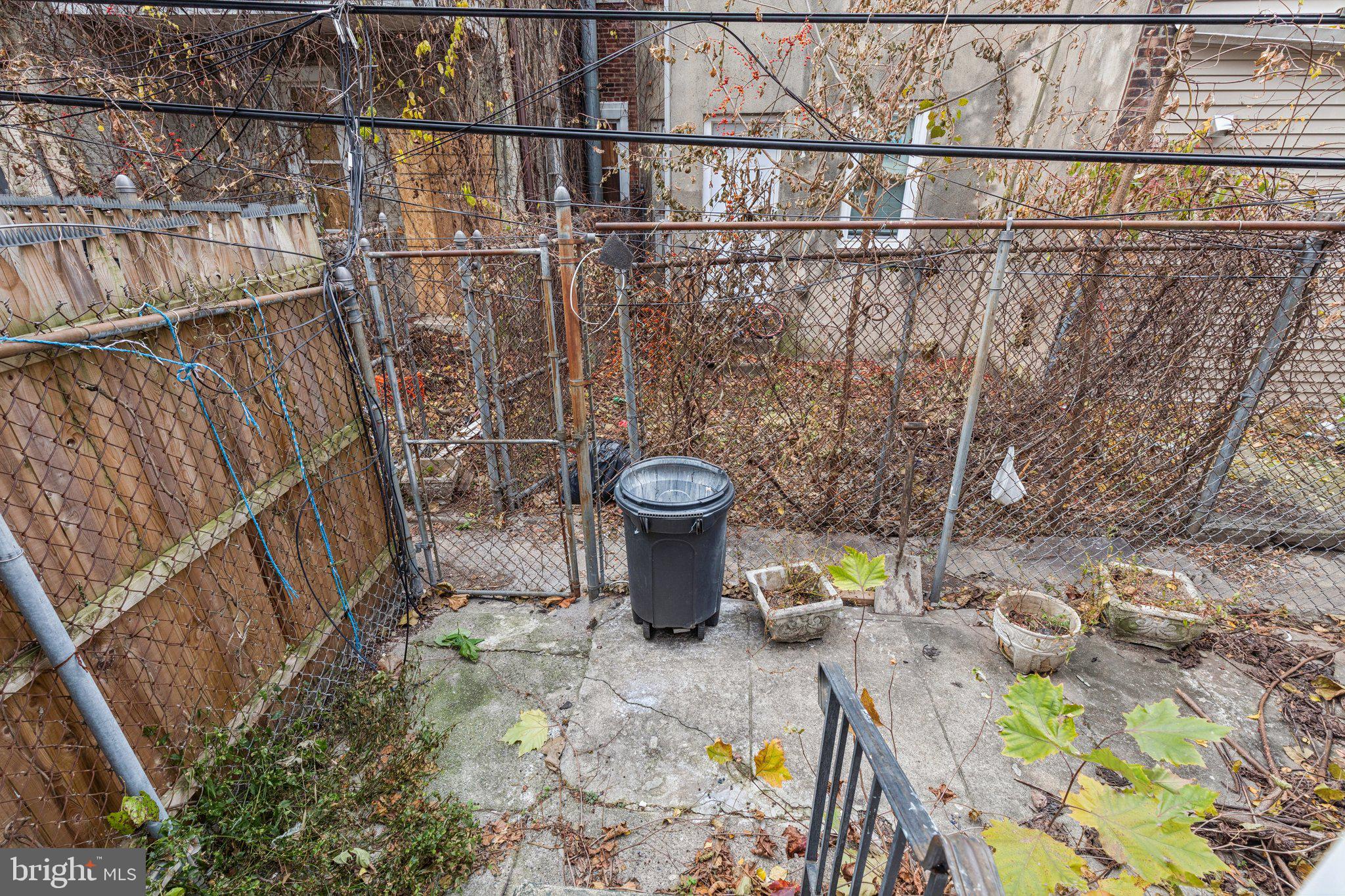 STRAWBERRY MANSION - Residential