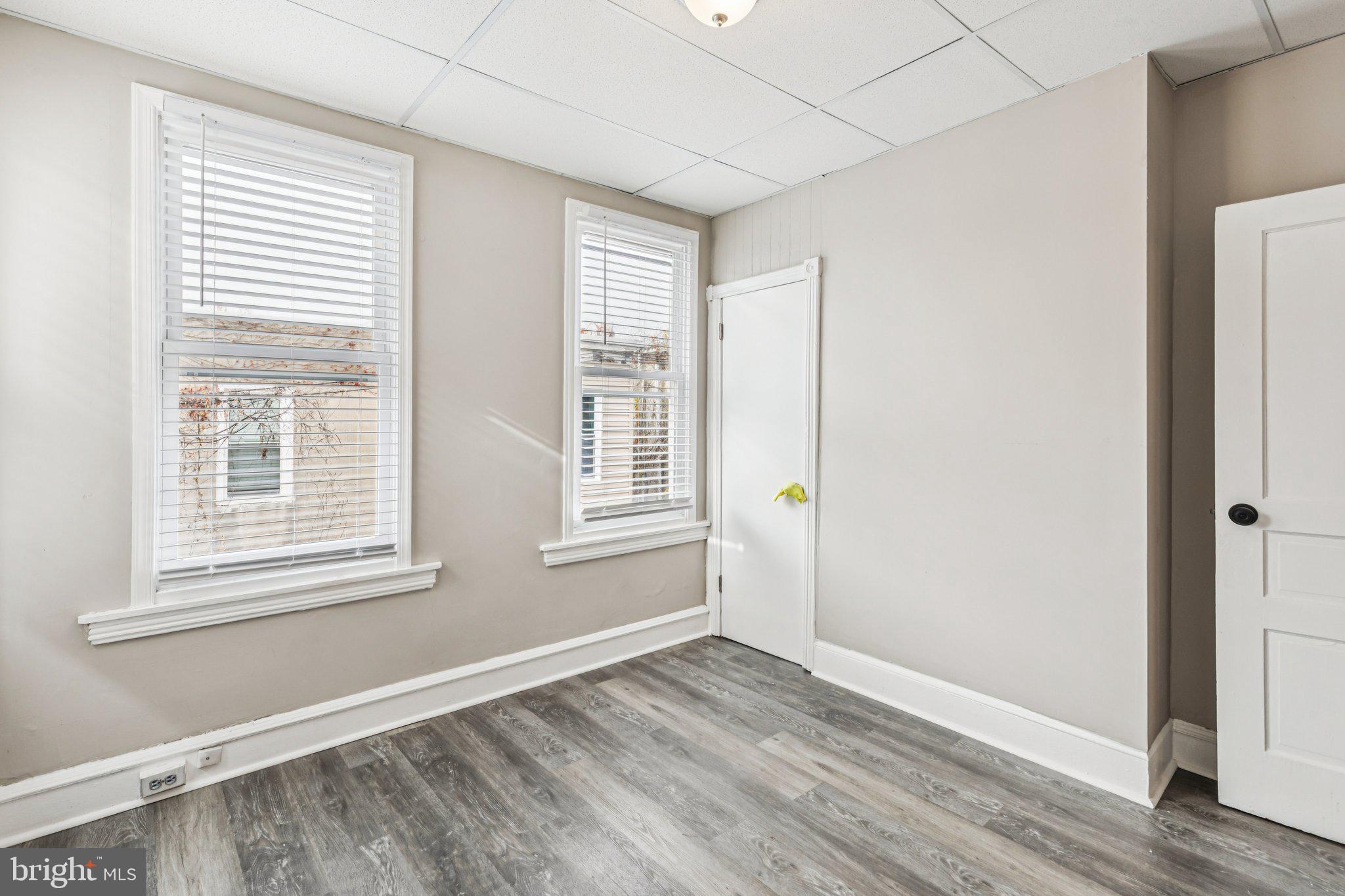 STRAWBERRY MANSION - Residential