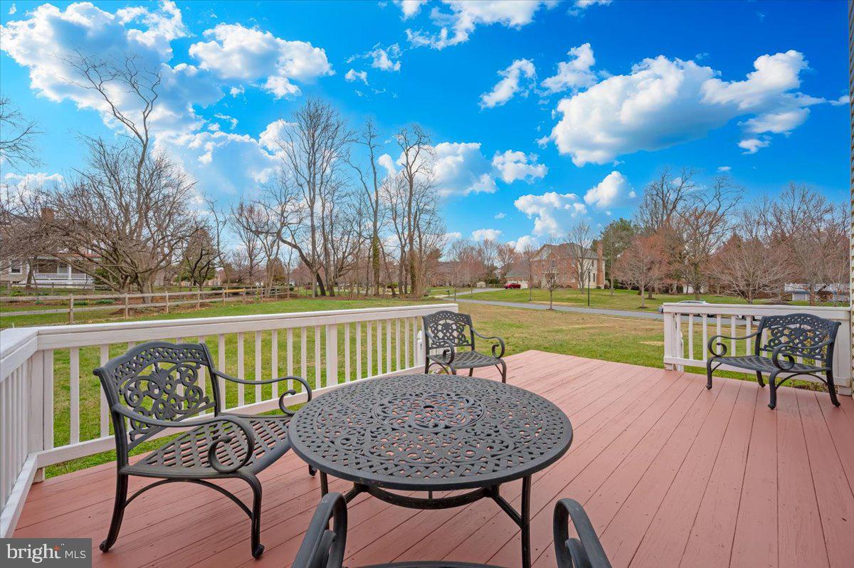 ELIZABETH'S DELIGHT - Residential