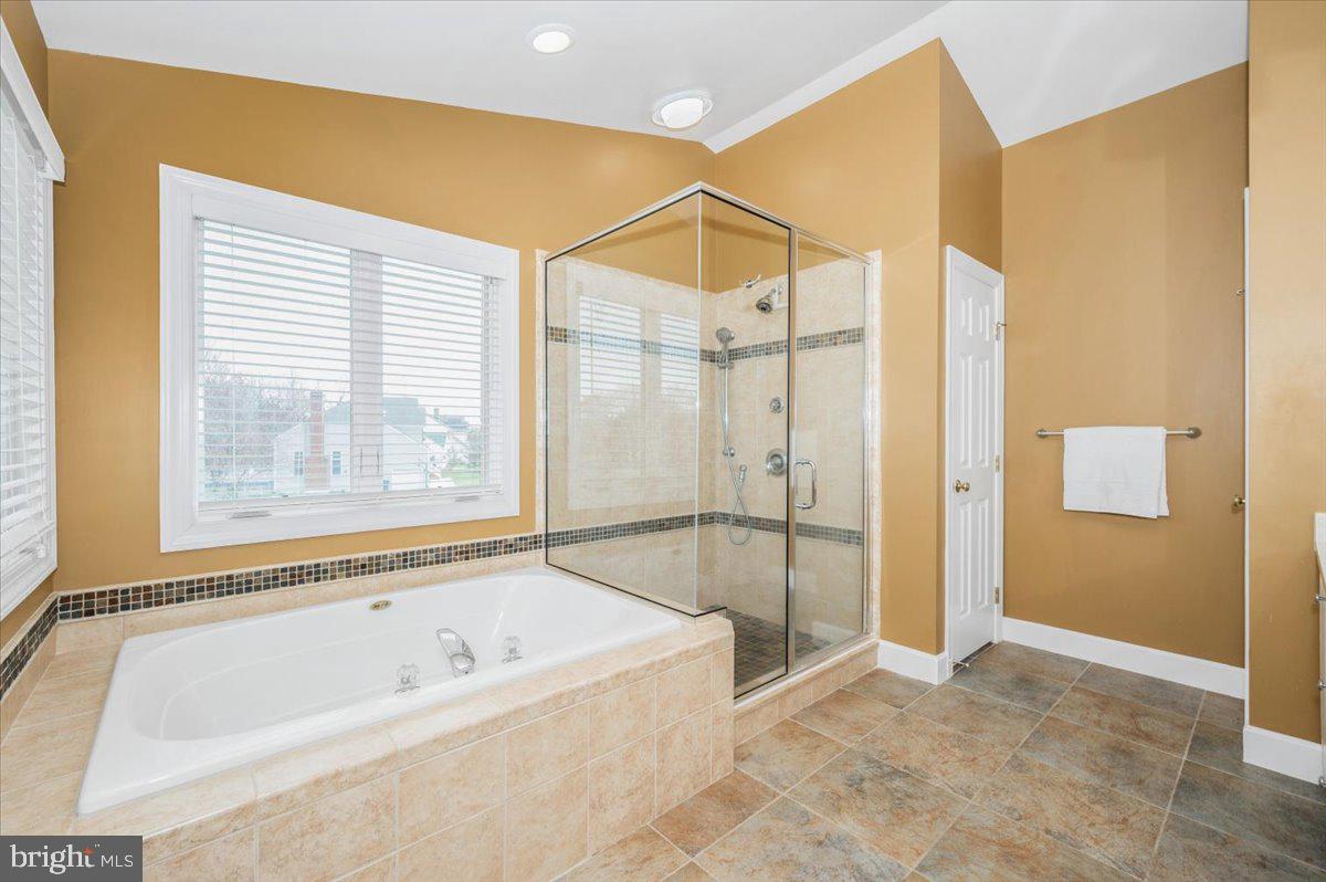 ELIZABETH'S DELIGHT - Residential