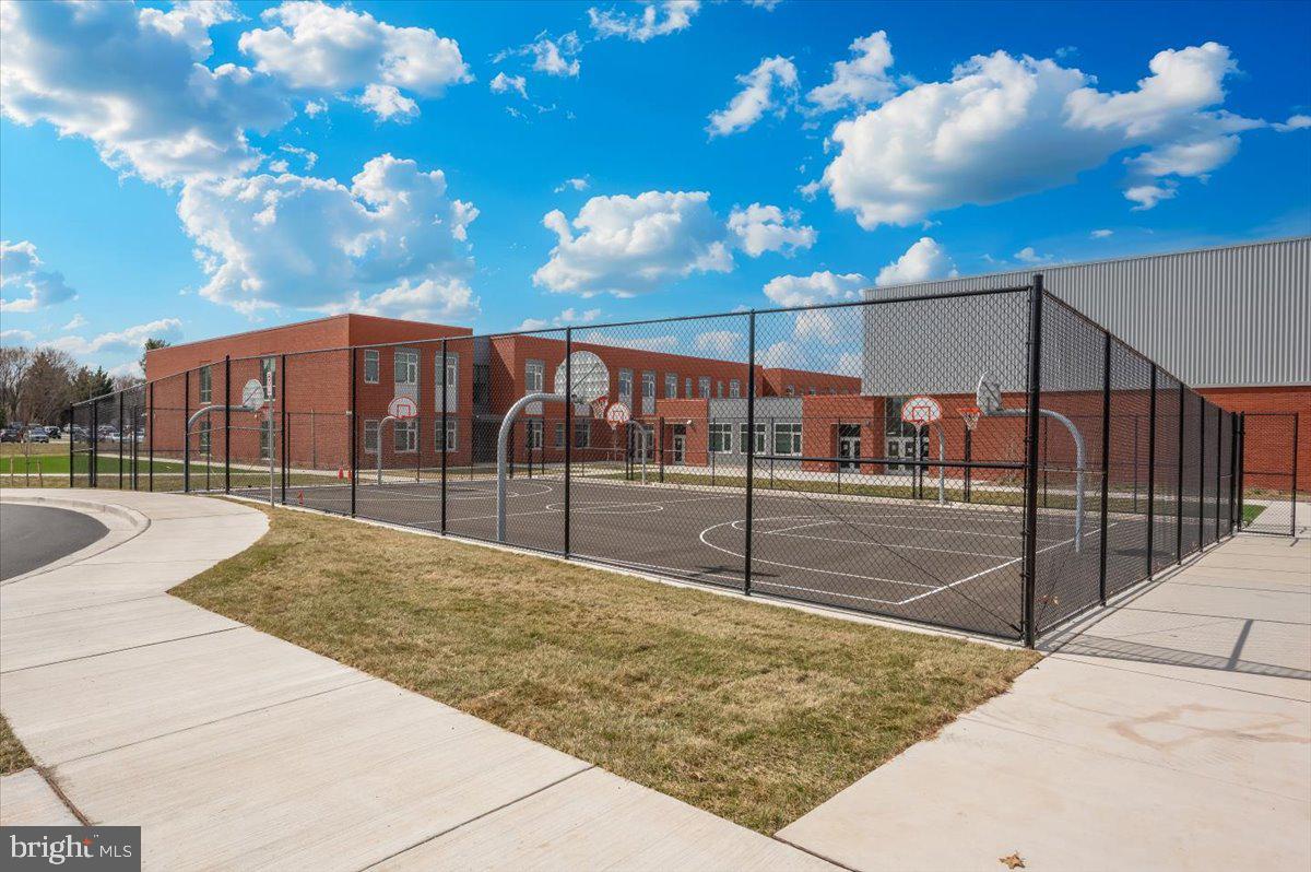 ELIZABETH'S DELIGHT - Residential