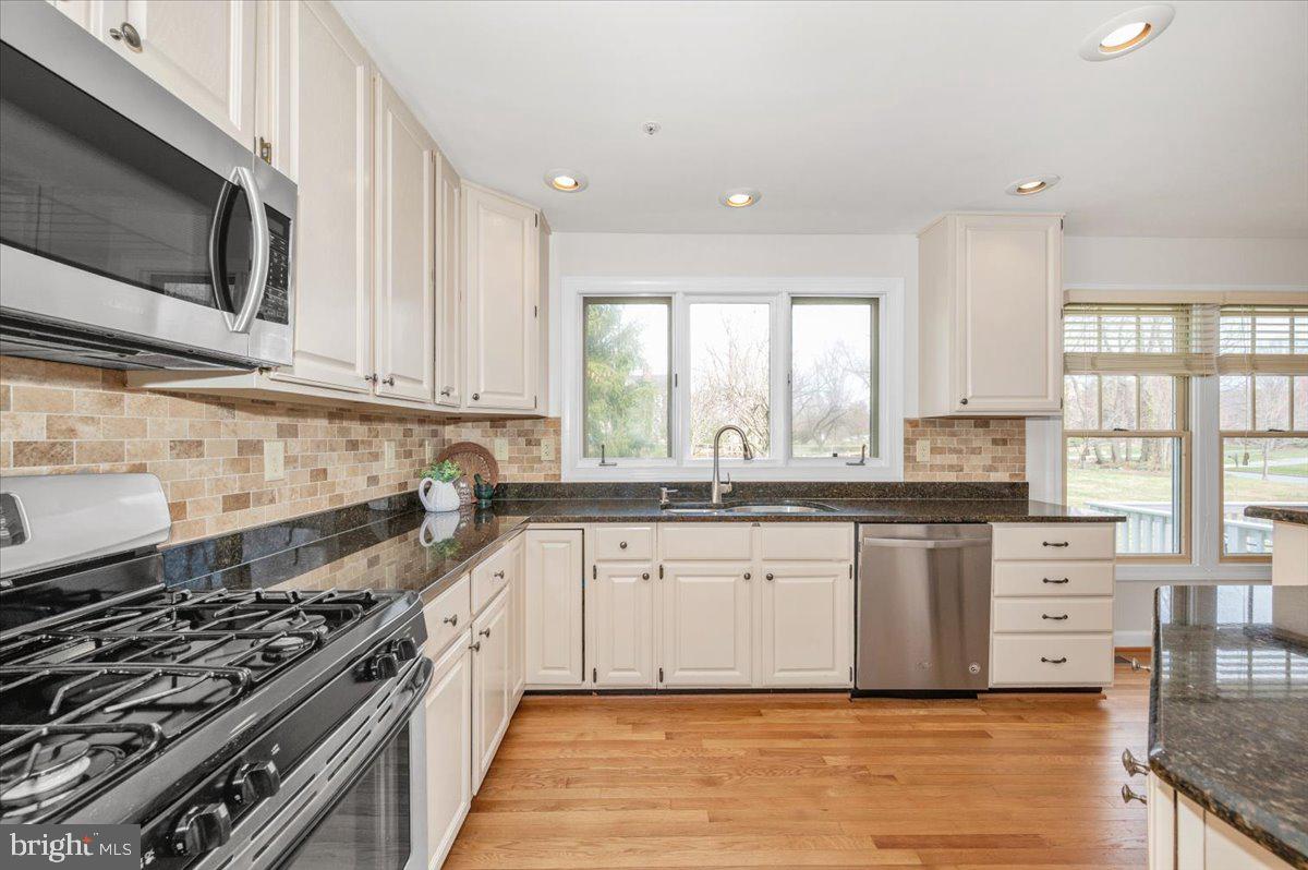 ELIZABETH'S DELIGHT - Residential