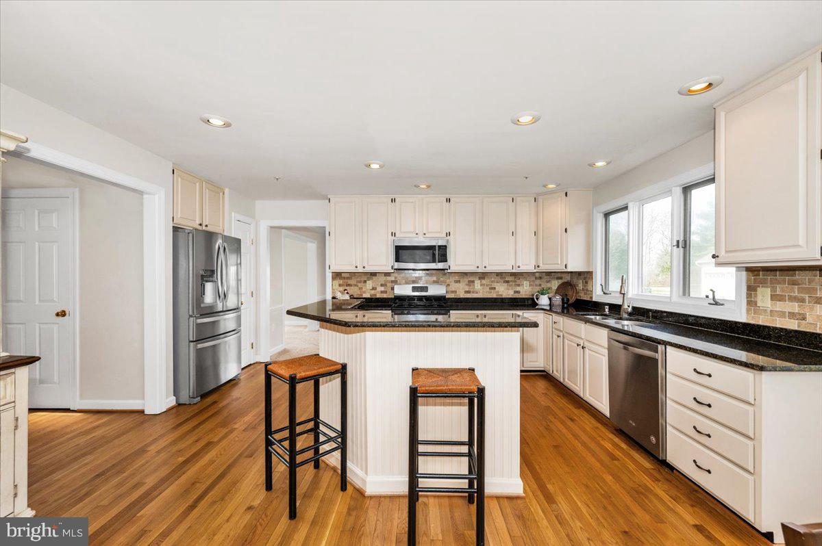 ELIZABETH'S DELIGHT - Residential