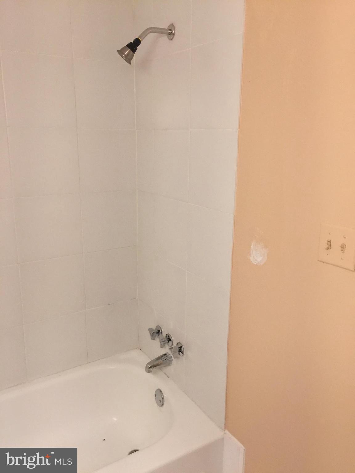 PEMBROOKE - Residential Lease