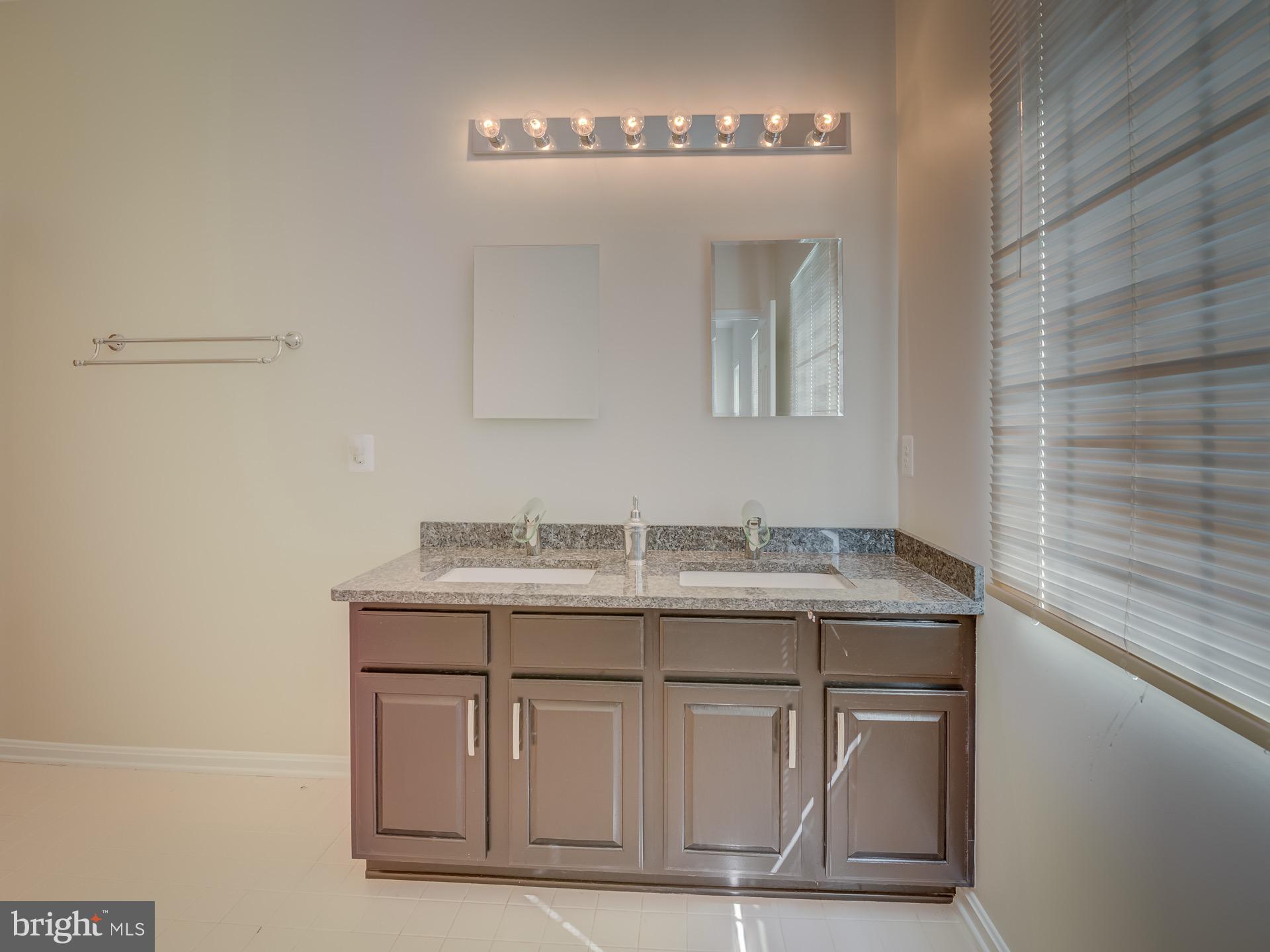 WEST GATE - Residential