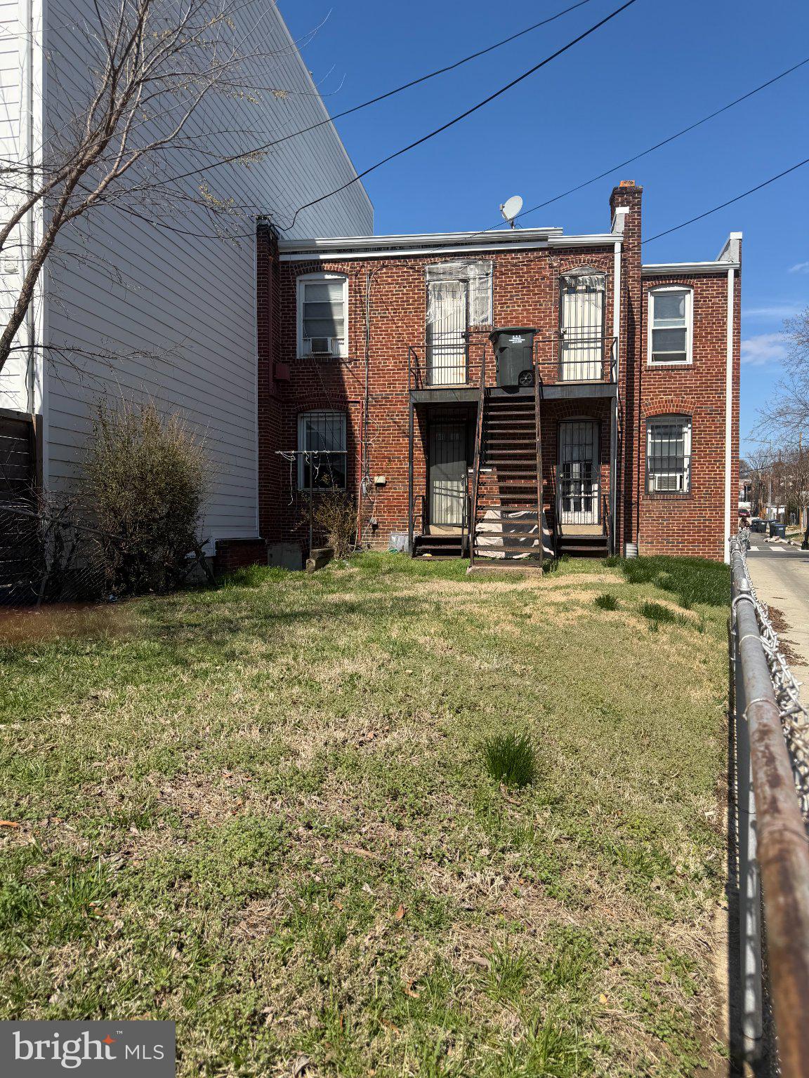 2029 E NE