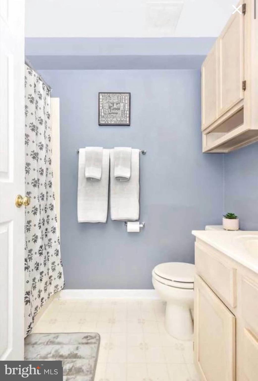 CLOVERLEAF CENTER - Residential Lease