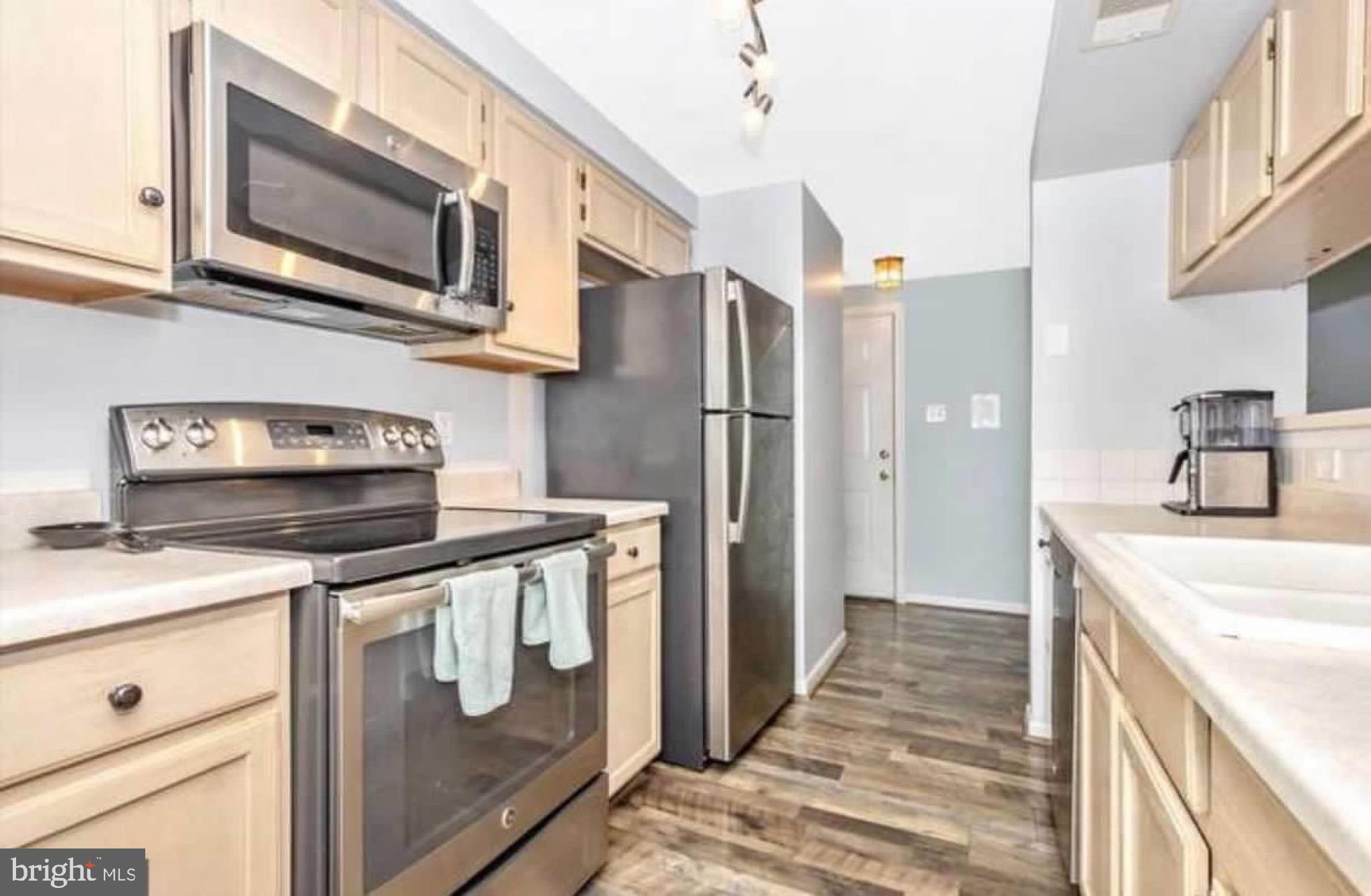 CLOVERLEAF CENTER - Residential Lease