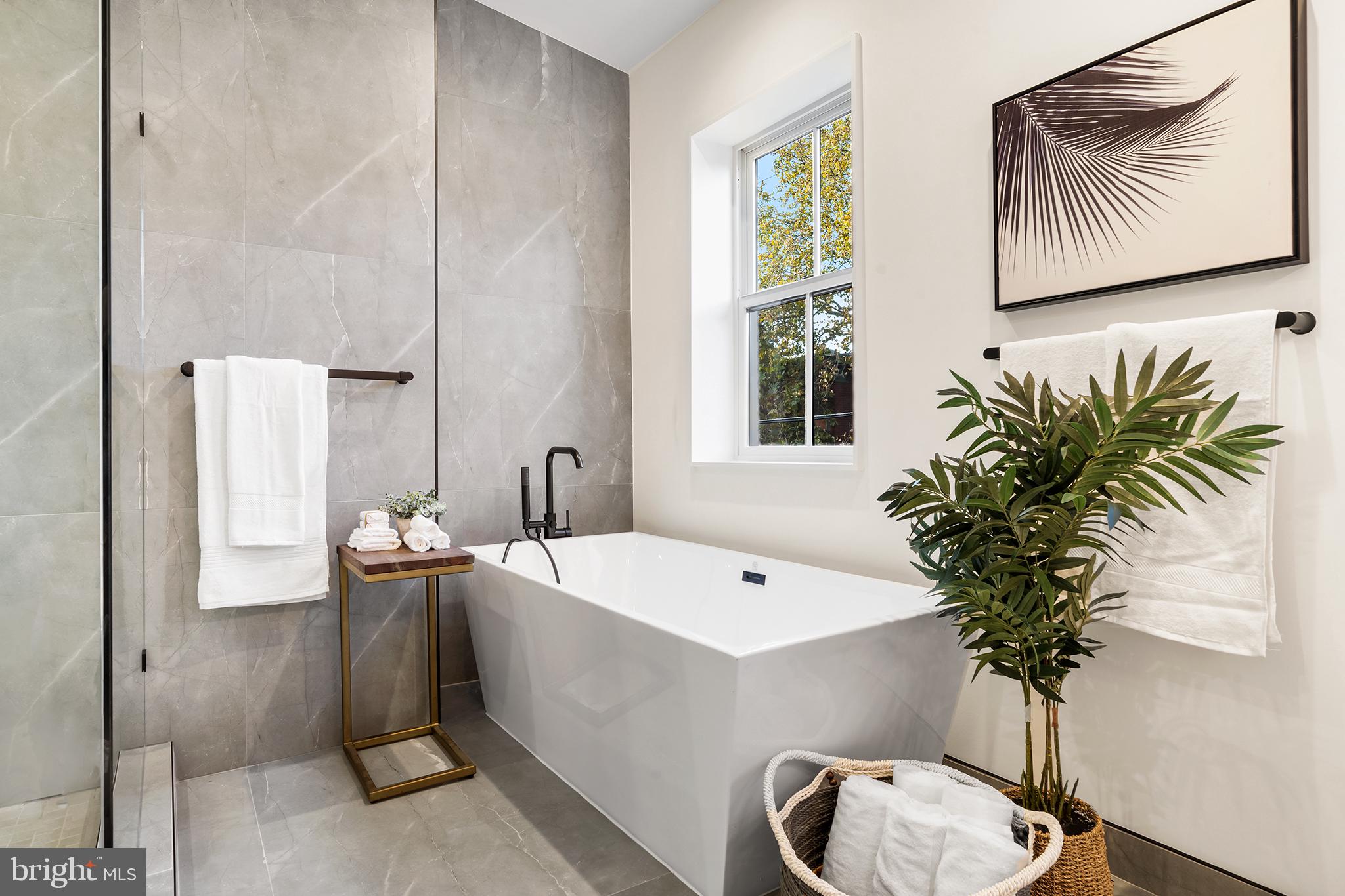 BELLA VISTA - Residential