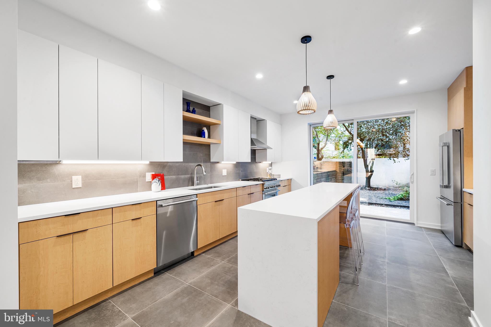 BELLA VISTA - Residential