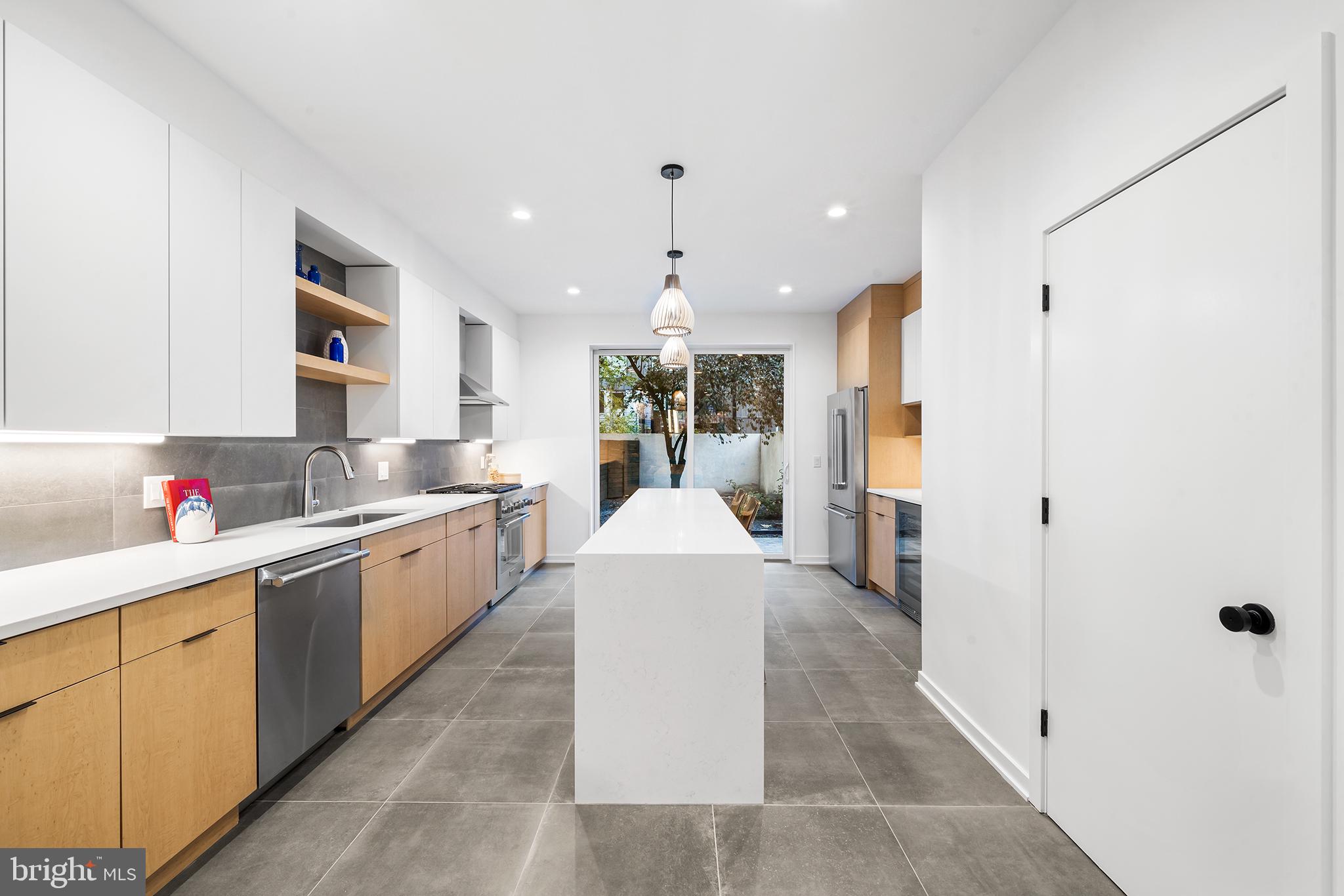 BELLA VISTA - Residential