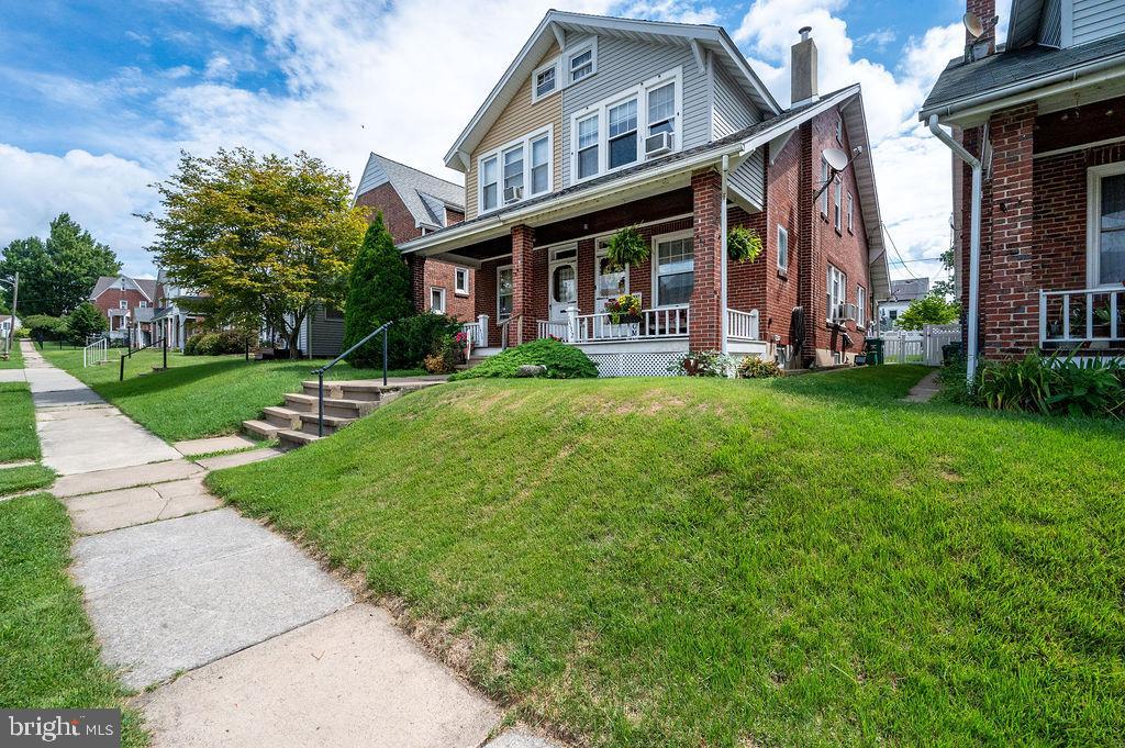1532 FAYETTE AVENUE