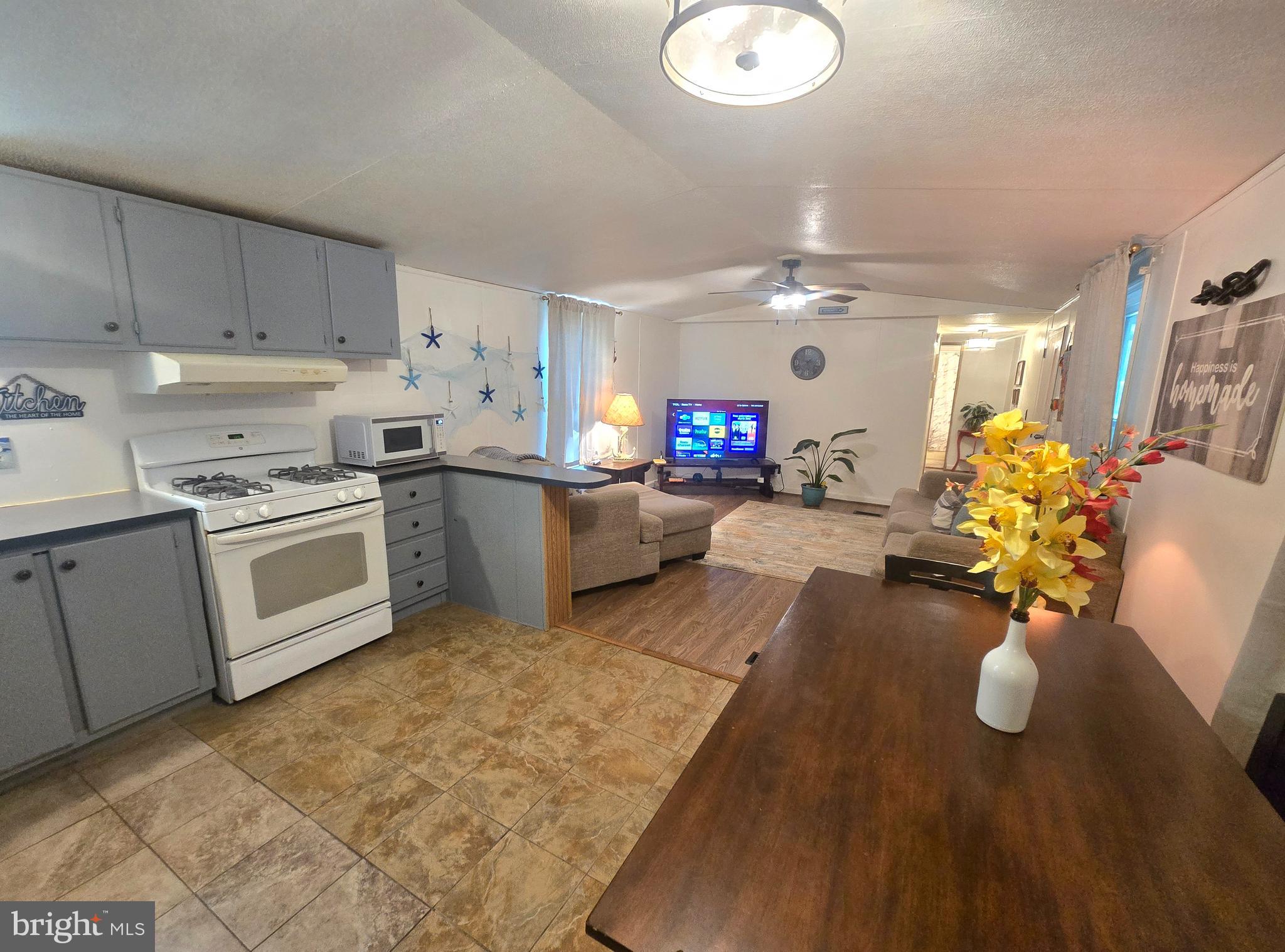 CHERRY CREEK VALLEY - Residential