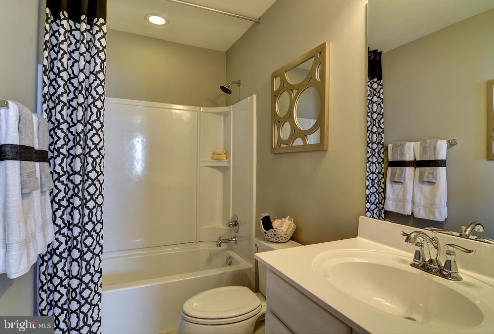 DOWNINGTOWN WALK - Residential