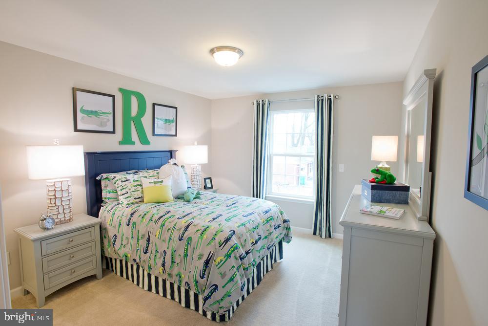 DOWNINGTOWN WALK - Residential