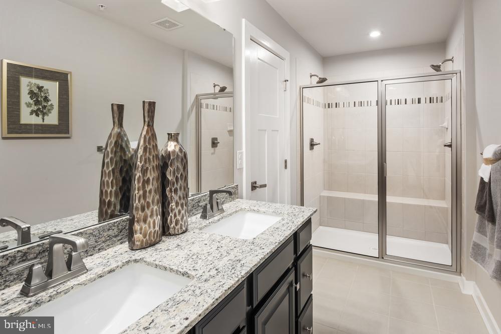 DOWNINGTOWN WALK - Residential