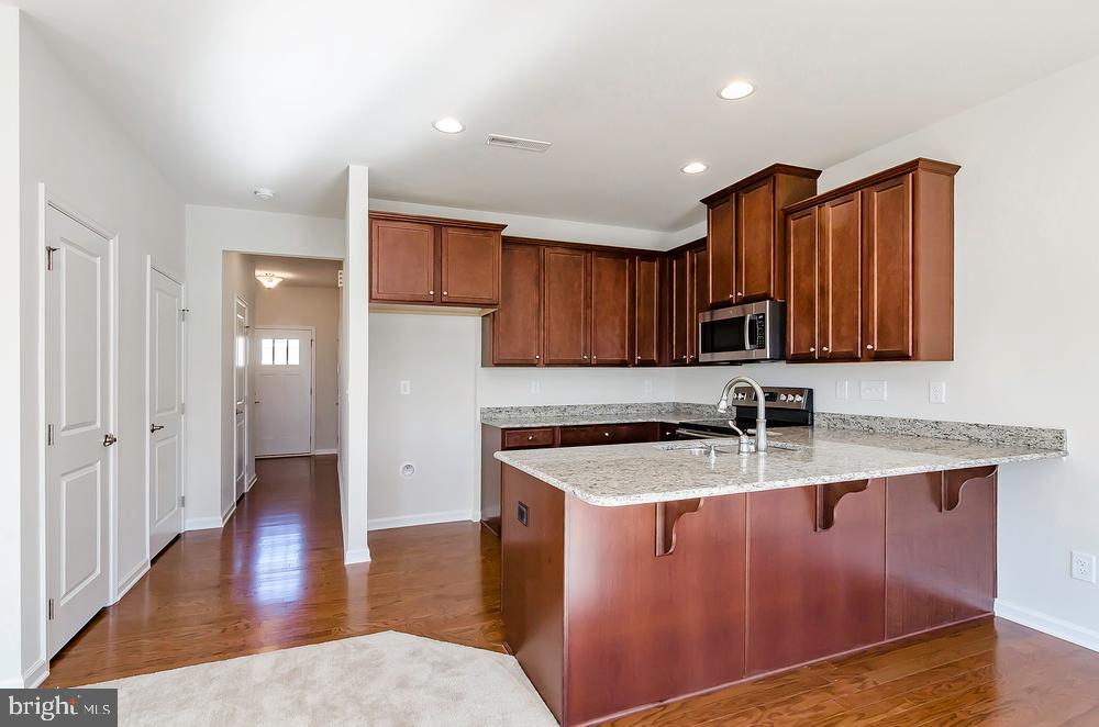 DOWNINGTOWN WALK - Residential