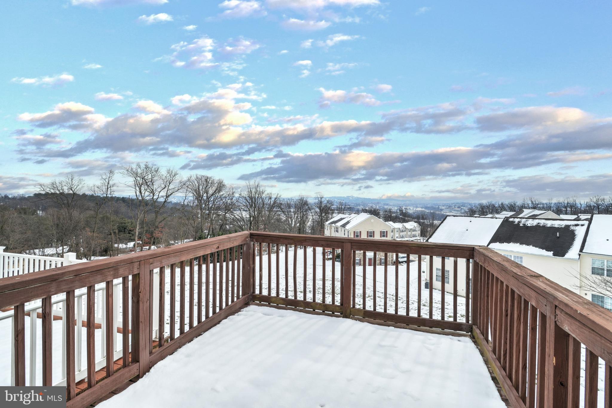 WOODCREST HILLS - Residential