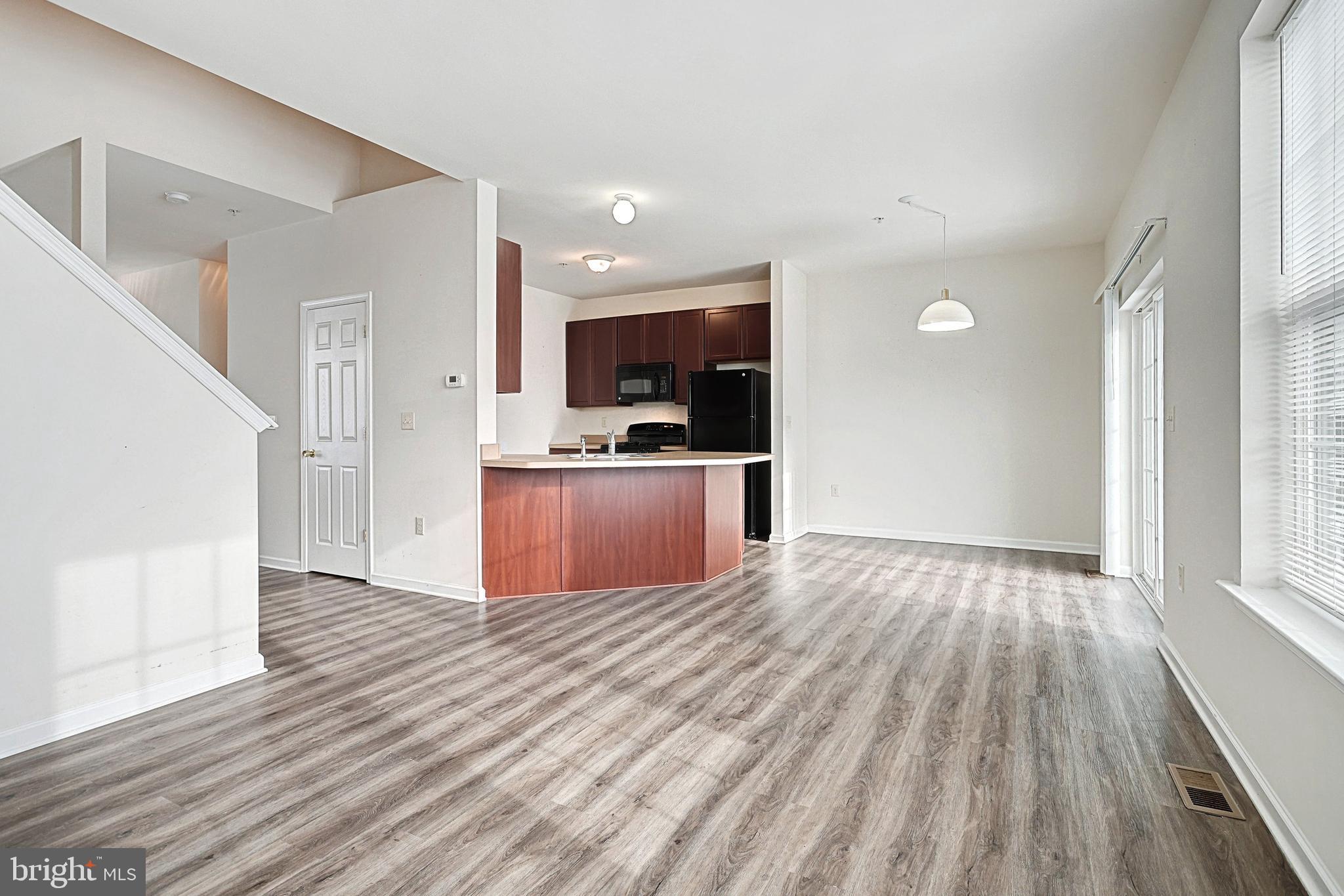 WOODCREST HILLS - Residential