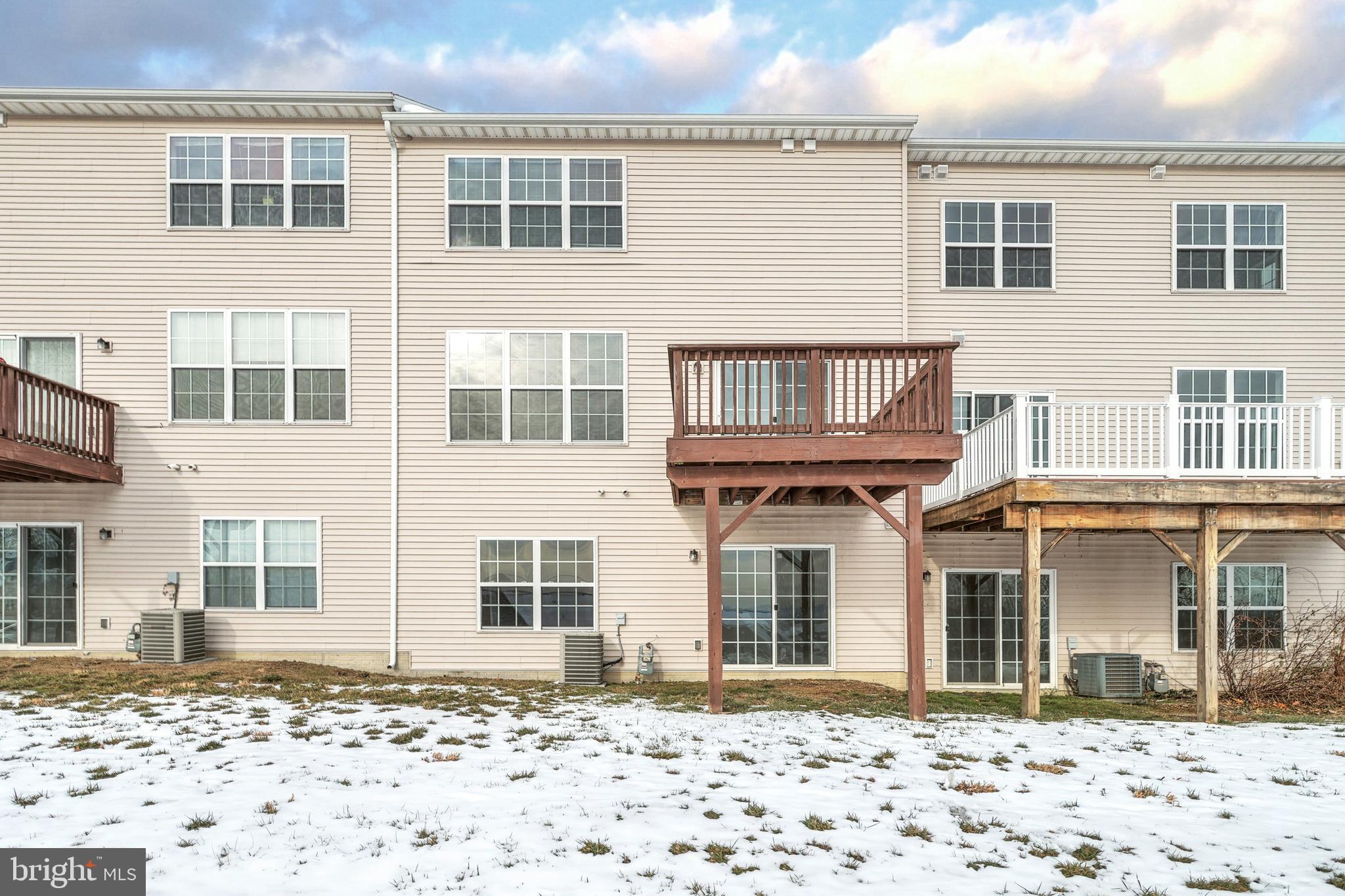 WOODCREST HILLS - Residential