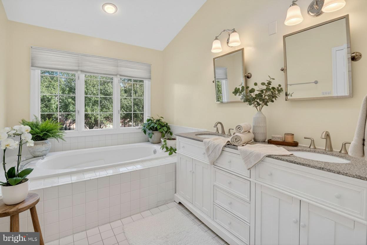 FALLSTONE - Residential