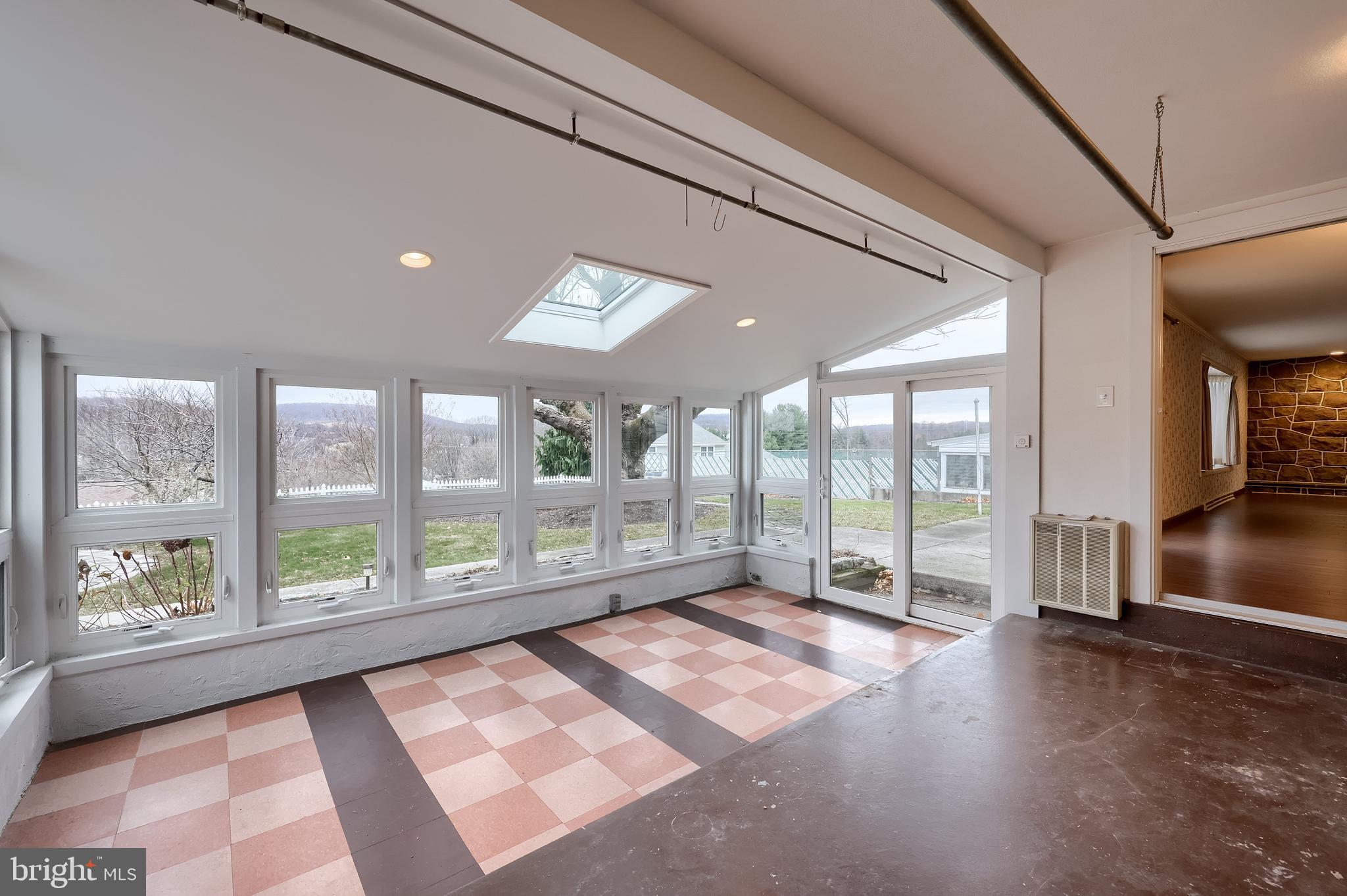 ORCHARD HILL - Residential