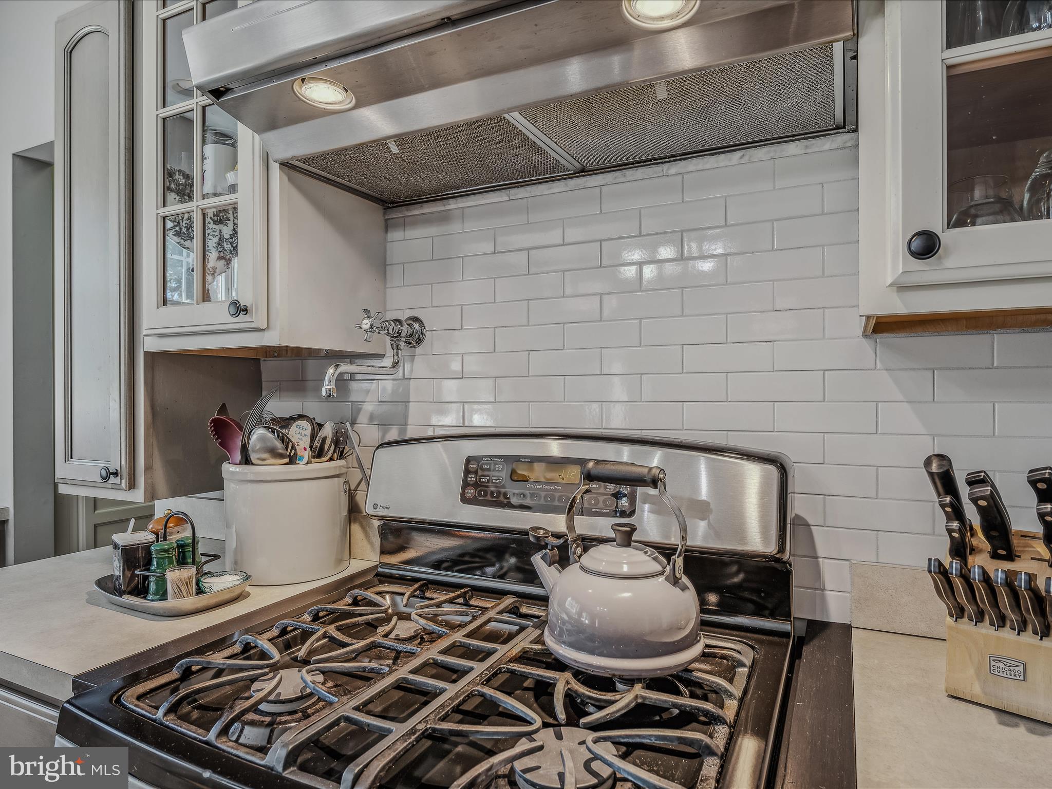 PEMBROKE GROVE - Residential